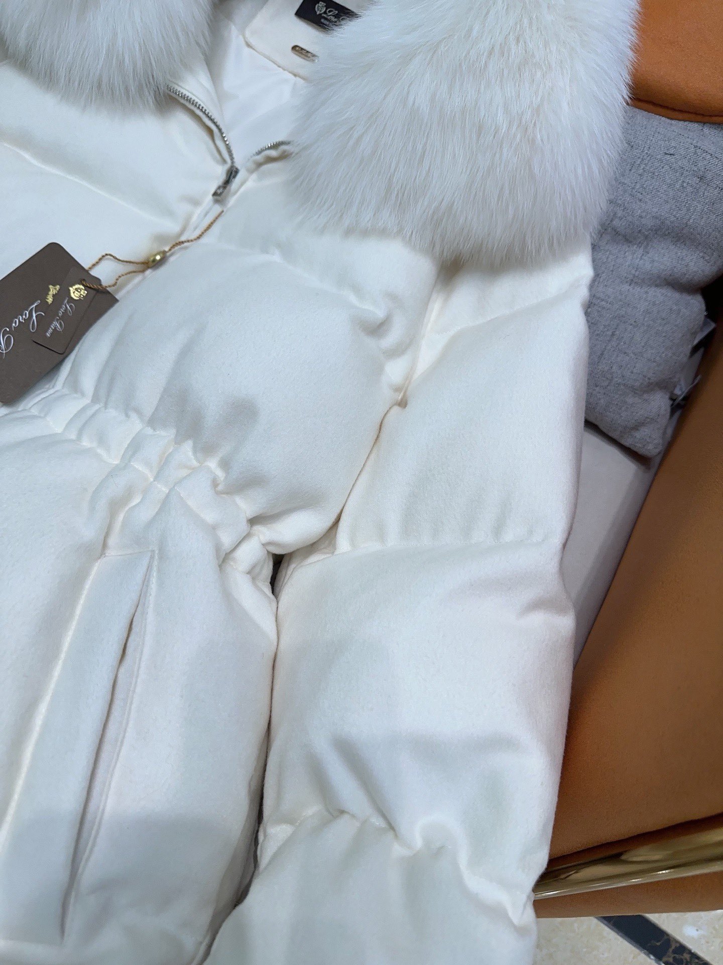 Elegant Wool-Cashmere Blend Down Coat with Fox Fur Collar & Free Gloves 8 i1759567963 4612 4