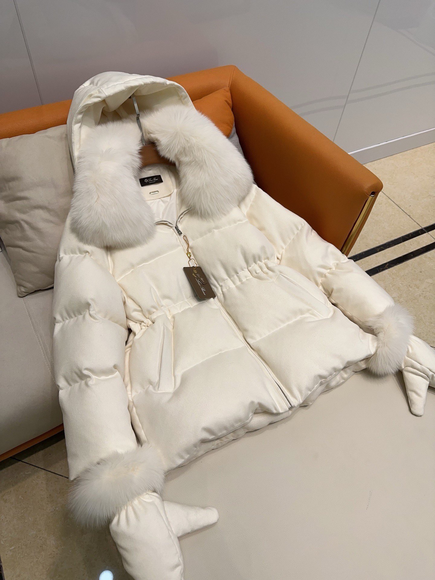 Elegant Wool-Cashmere Blend Down Coat with Fox Fur Collar & Free Gloves 4 i1759567963 4794 1