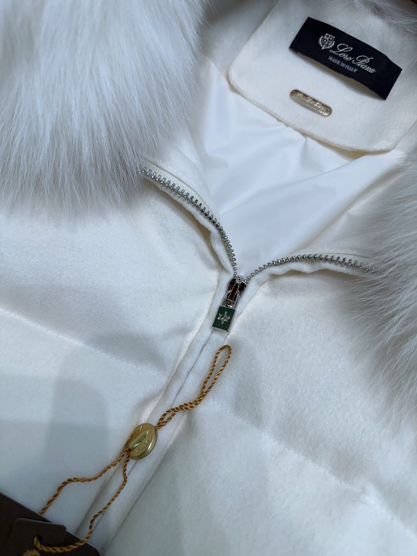 Elegant Wool-Cashmere Blend Down Coat with Fox Fur Collar & Free Gloves 9 i1759567963 7409 0