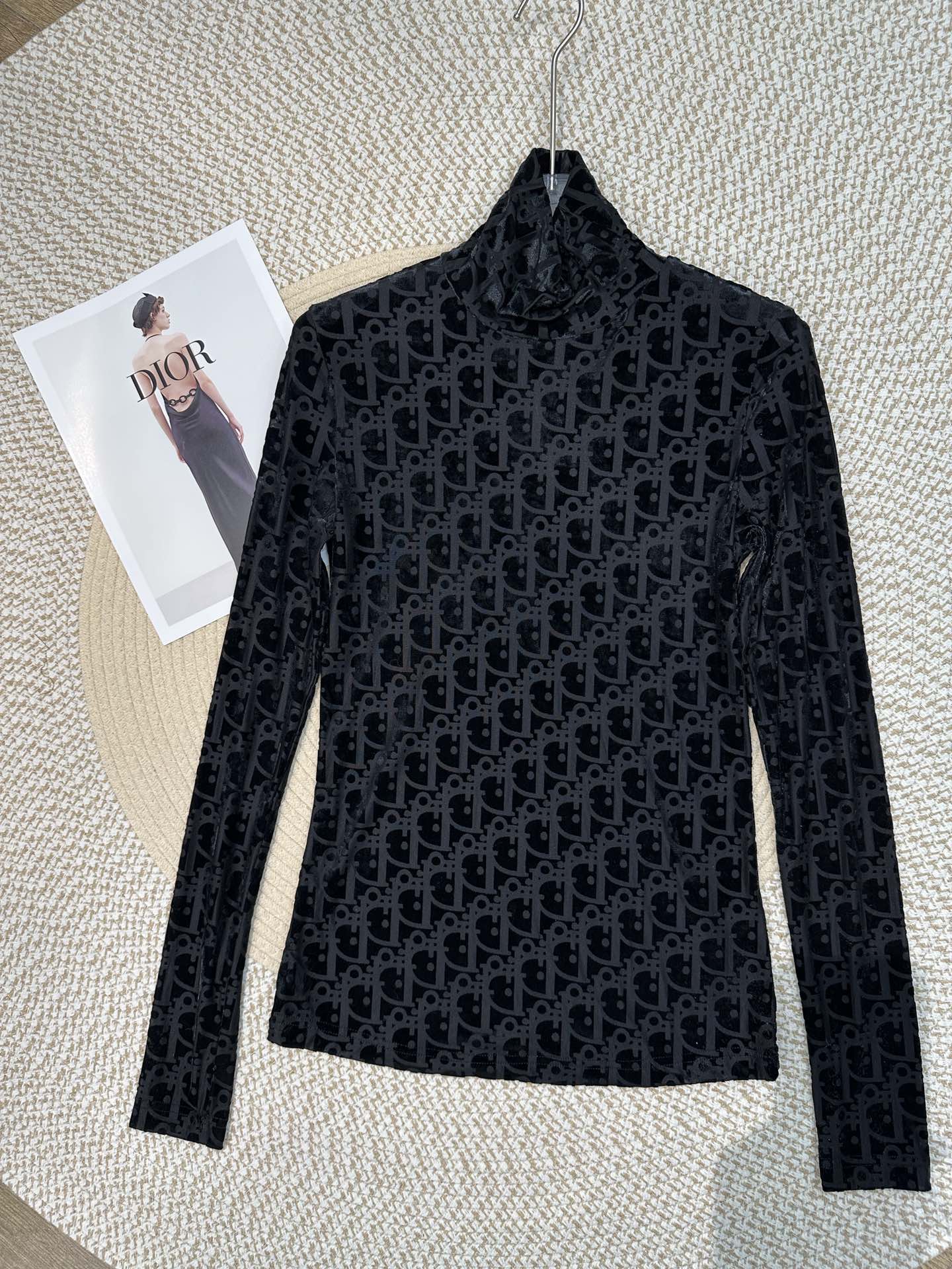 Dior Sexy Letter Bottoming Shirt Autumn/Winter 2025 - Elegant and Comfortable 5 i1759813379 5568 1