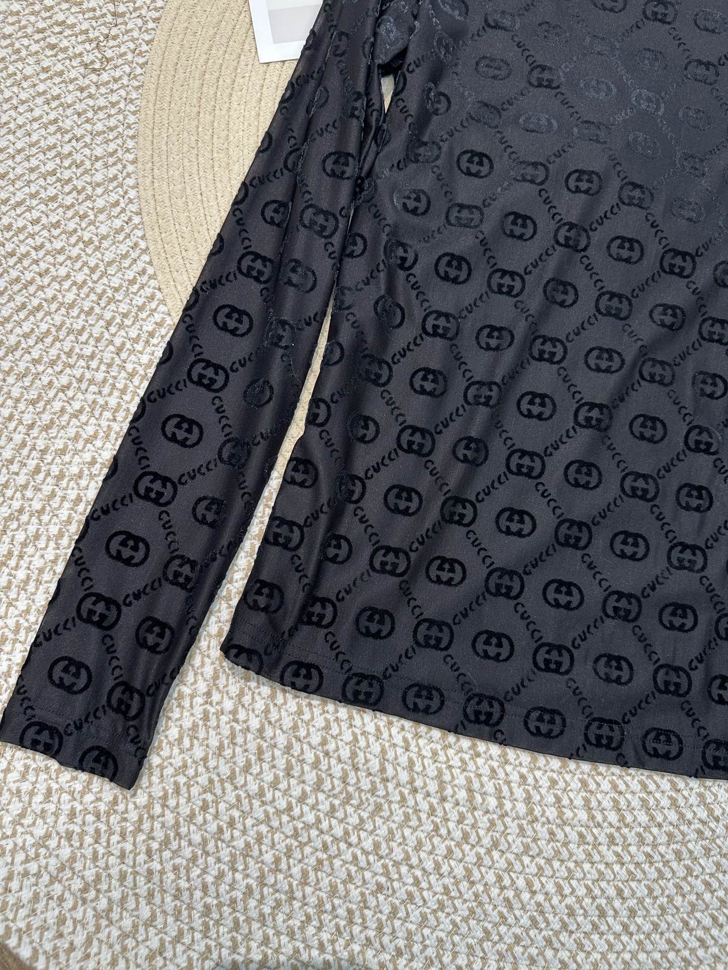 Gucci 2025 Fall/Winter Burnout Logo Undershirt - Sexy & Chic 7 i1759813421 3336 2