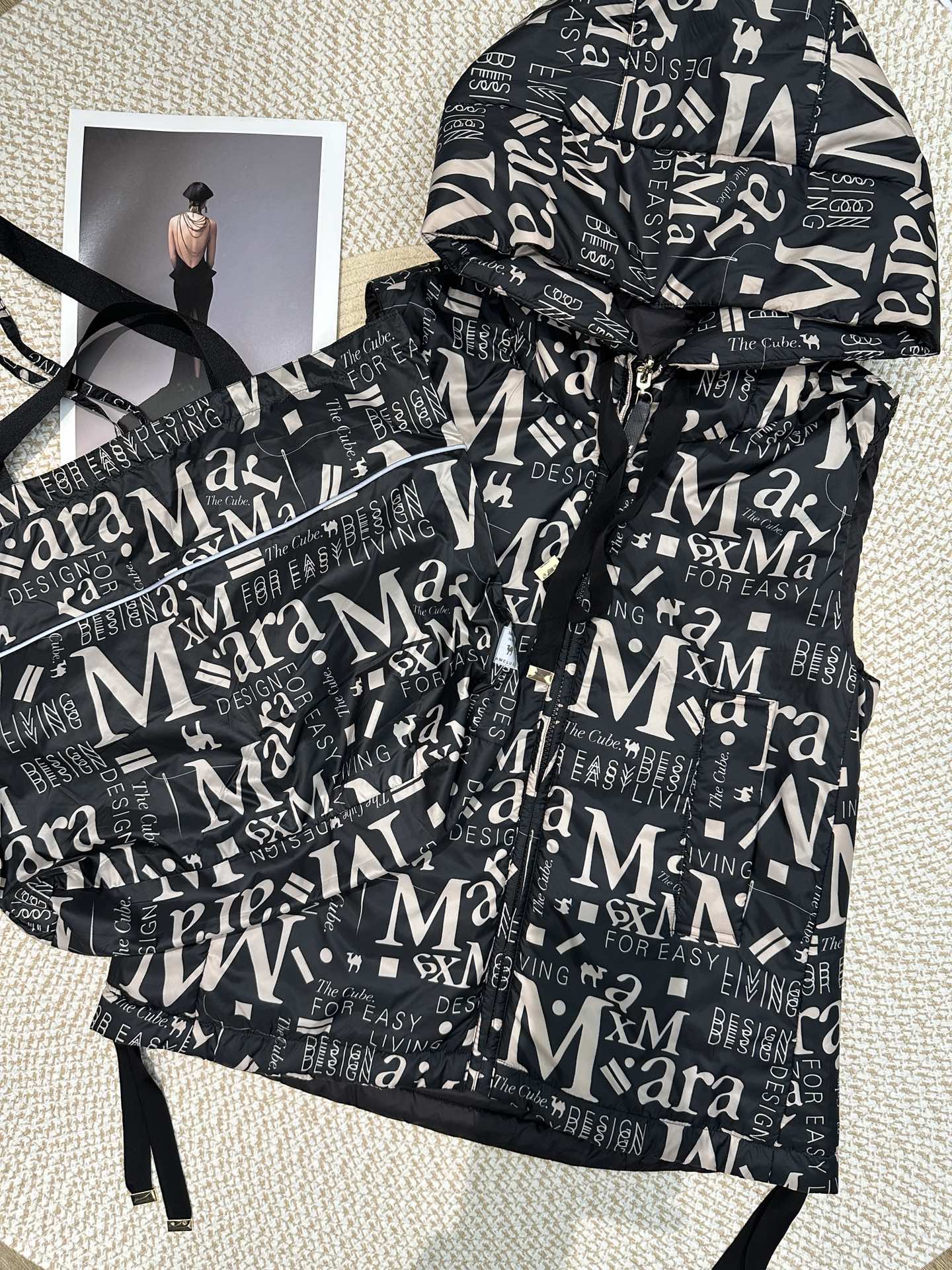 Max Mara Reversible Hooded Vest - Camel Hair & Printed Design, Early Autumn 2025 4 i1759816983 7613 0
