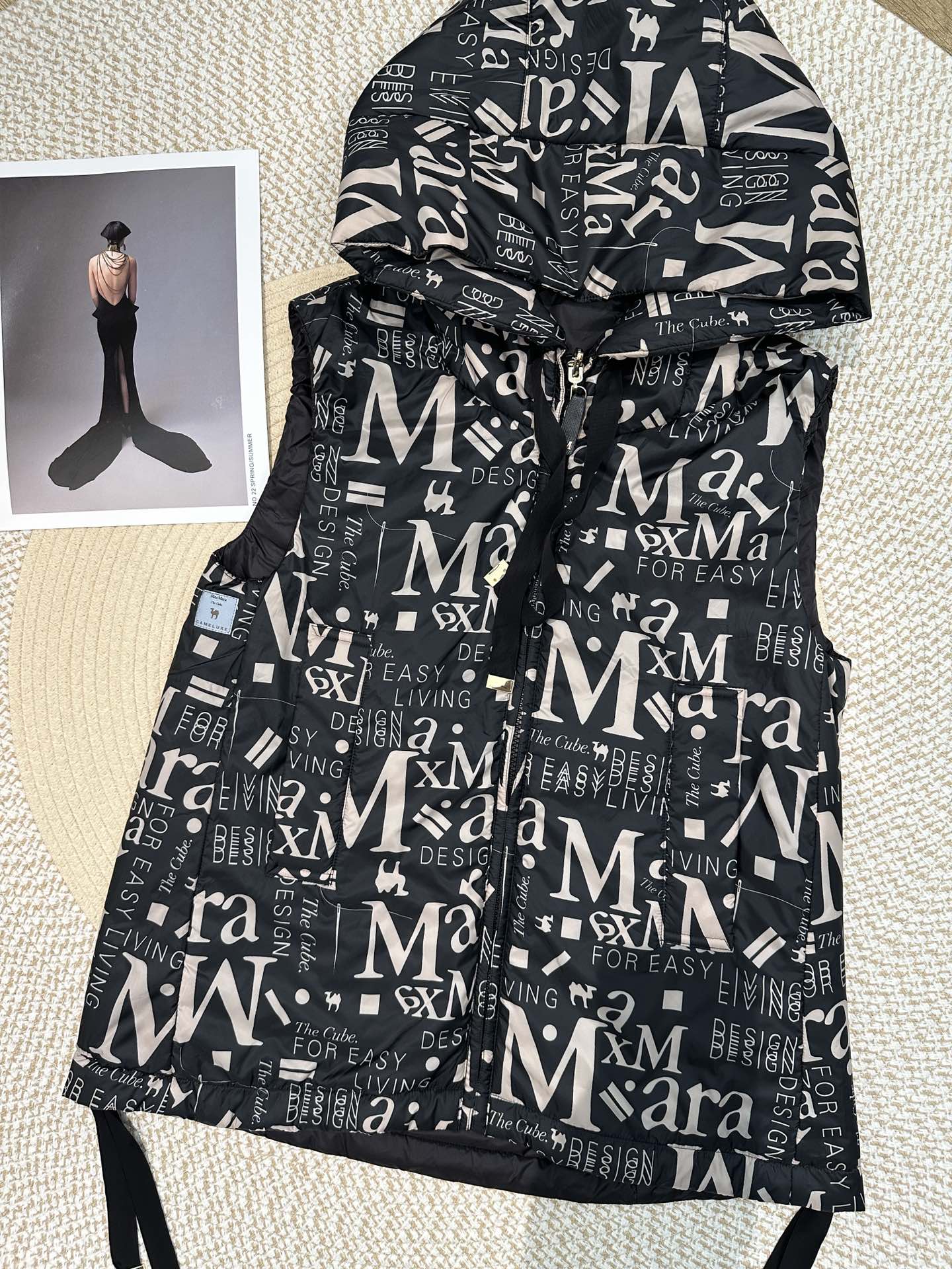 Max Mara Reversible Hooded Vest - Camel Hair & Printed Design, Early Autumn 2025 2 i1759816983 7795 1