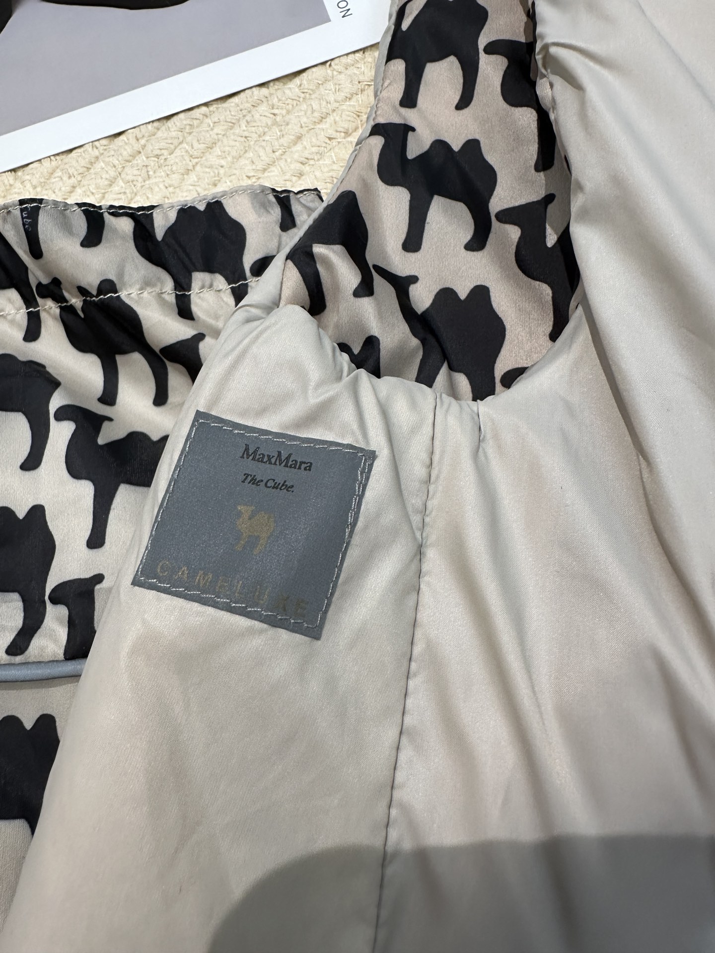 Max Mara Reversible Hooded Camel Hair Vest - Early Autumn 2025 Collection 10 i1759817001 9552 8
