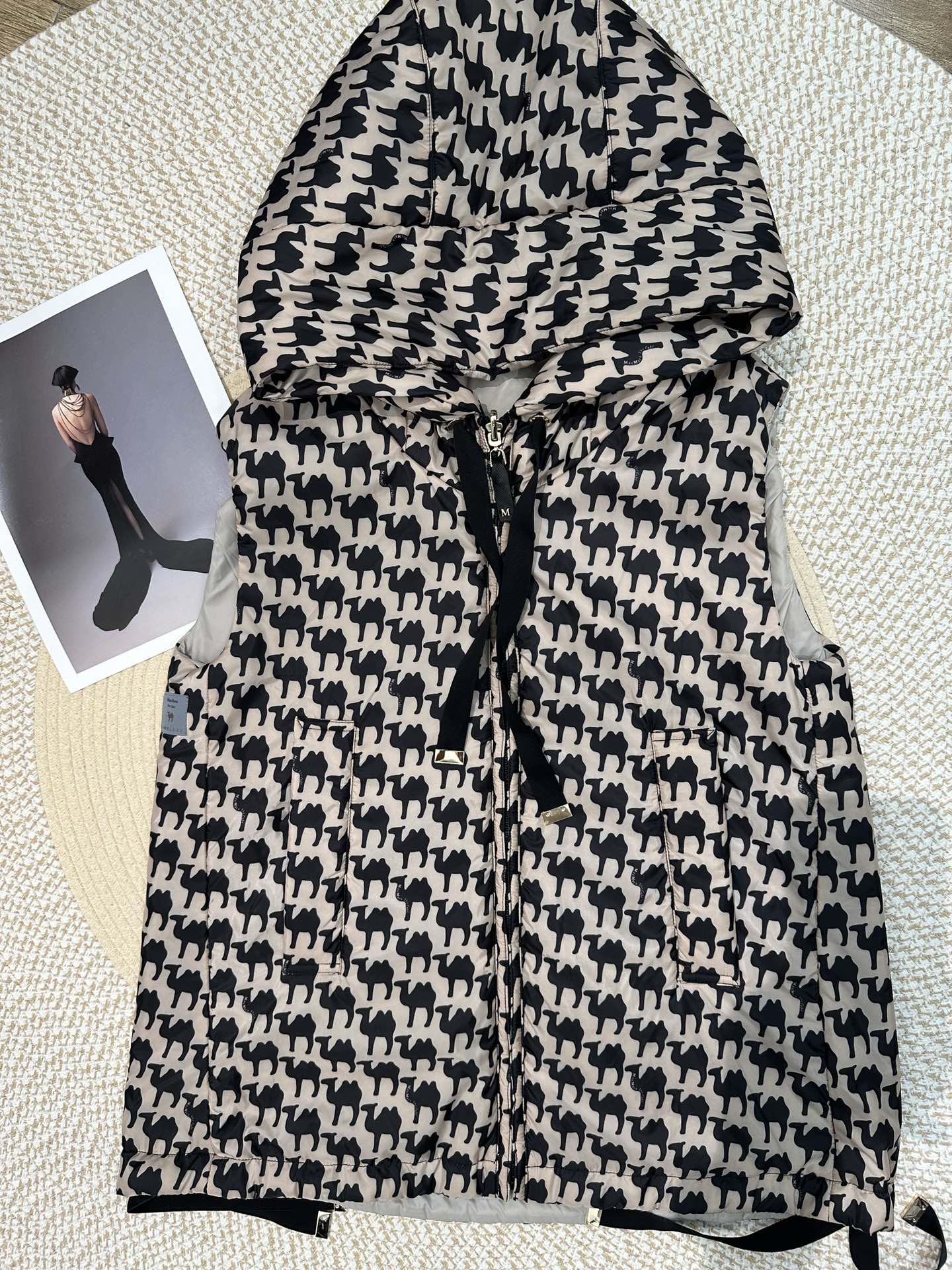 Max Mara Reversible Hooded Camel Hair Vest - Early Autumn 2025 Collection 4 i1759817001 9838 1
