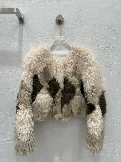 Fendi Toscana Shearling Jacket - Color Block Round Neck, Relaxed Fit 13 Fendi Toscana Shearling Jacket – Color Block Round Neck, Relaxed Fit