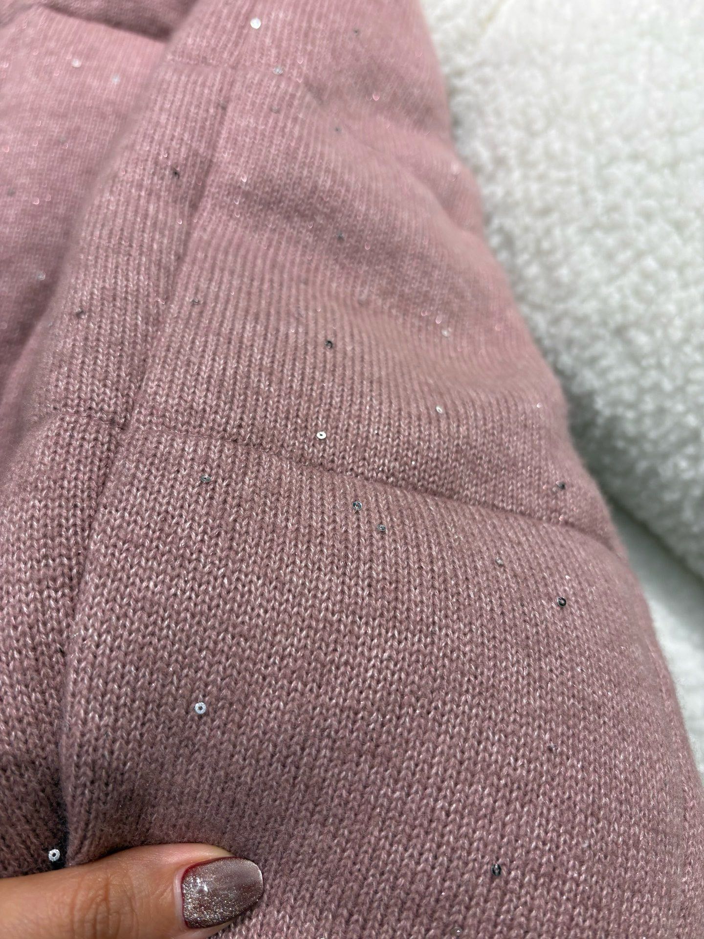 Fendi Cashmere Knit Goose Down Puffer Jacket with Sequin Embellishments 8 i1761815317 3274 0