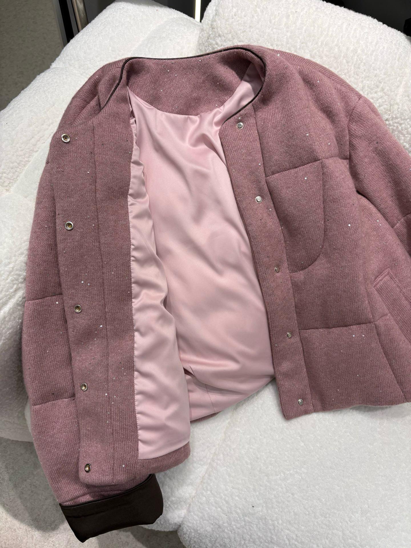 Fendi Cashmere Knit Goose Down Puffer Jacket with Sequin Embellishments 3 i1761815317 6540 1