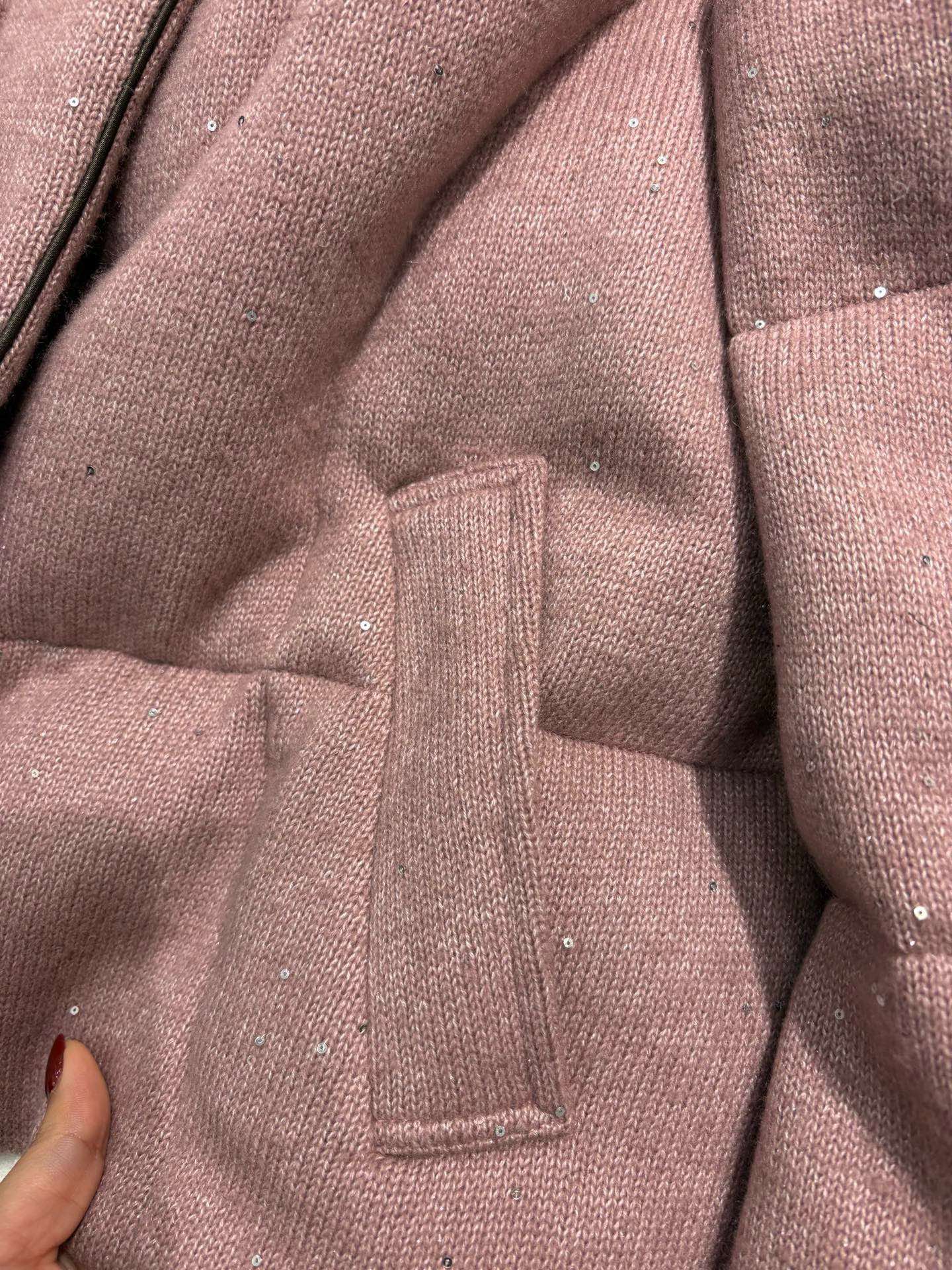 Fendi Cashmere Knit Goose Down Puffer Jacket with Sequin Embellishments 7 i1761815317 9676 3