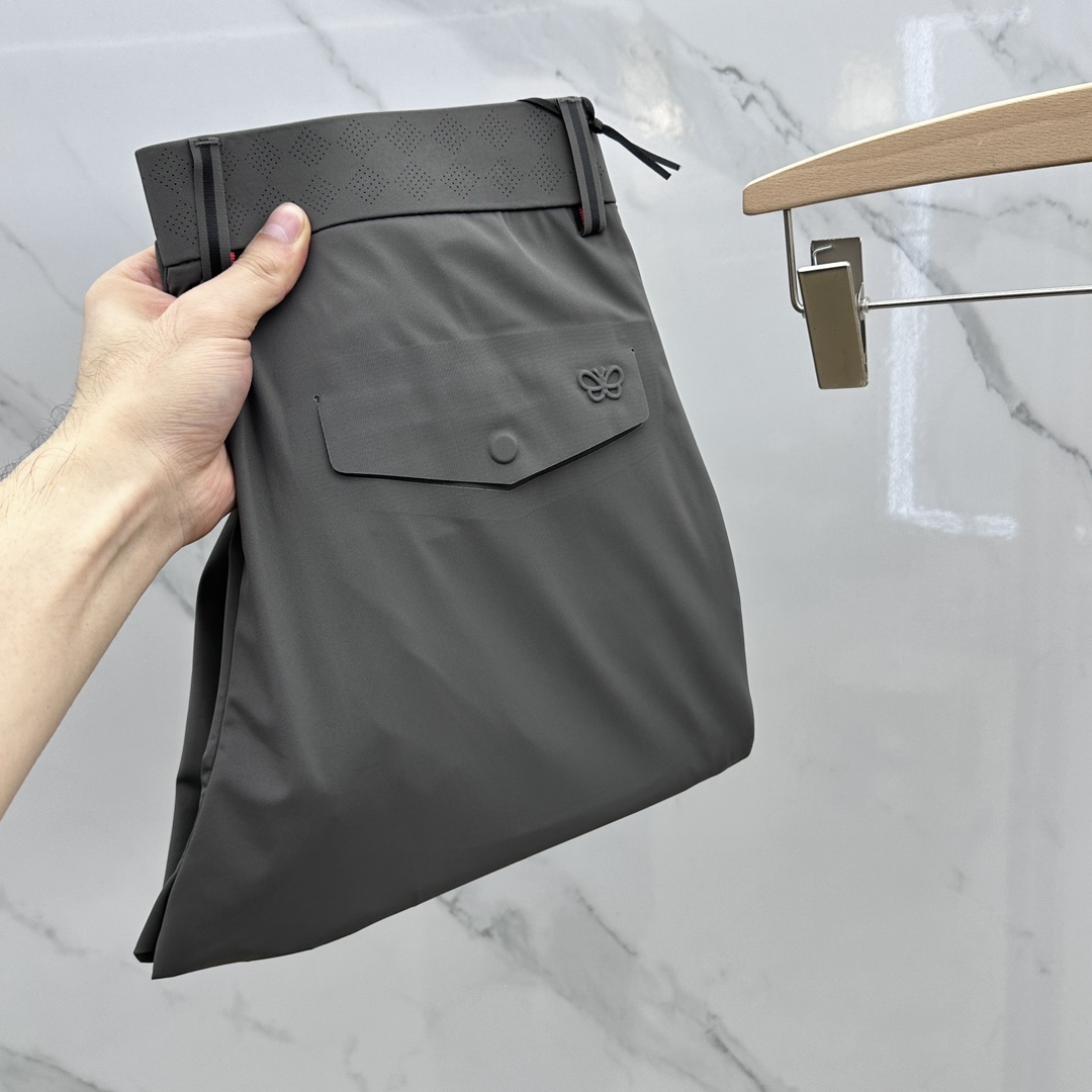 NO:159780,(Anti-wrinkle BV Baodiejia spring and summer new casual pants, released simultaneously on the official website, trouser body craft design, imported customer-supplied auxiliary materials, fabric customization, OEM products are free of inspection! Every detail is the ultimate, original hardware accessories, full of trendy style, stylish and handsome upper body, must-have items for trendy people! A11 yards 29-38, 35 without 37, bottega veneta, bottega veneta, alexander wang19860909（抗皱BV 葆蝶家春夏新品休闲裤,官网同步发售,裤身工艺设计,进口客供辅料、面料定制,代工厂出品免检！每个细节做到极致,原版五金配件,潮范十足、上身有型帅气,潮人必备单品！A11码数29-38有35无37,,bottega veneta,bottega veneta,alexander wang,Men's clothing