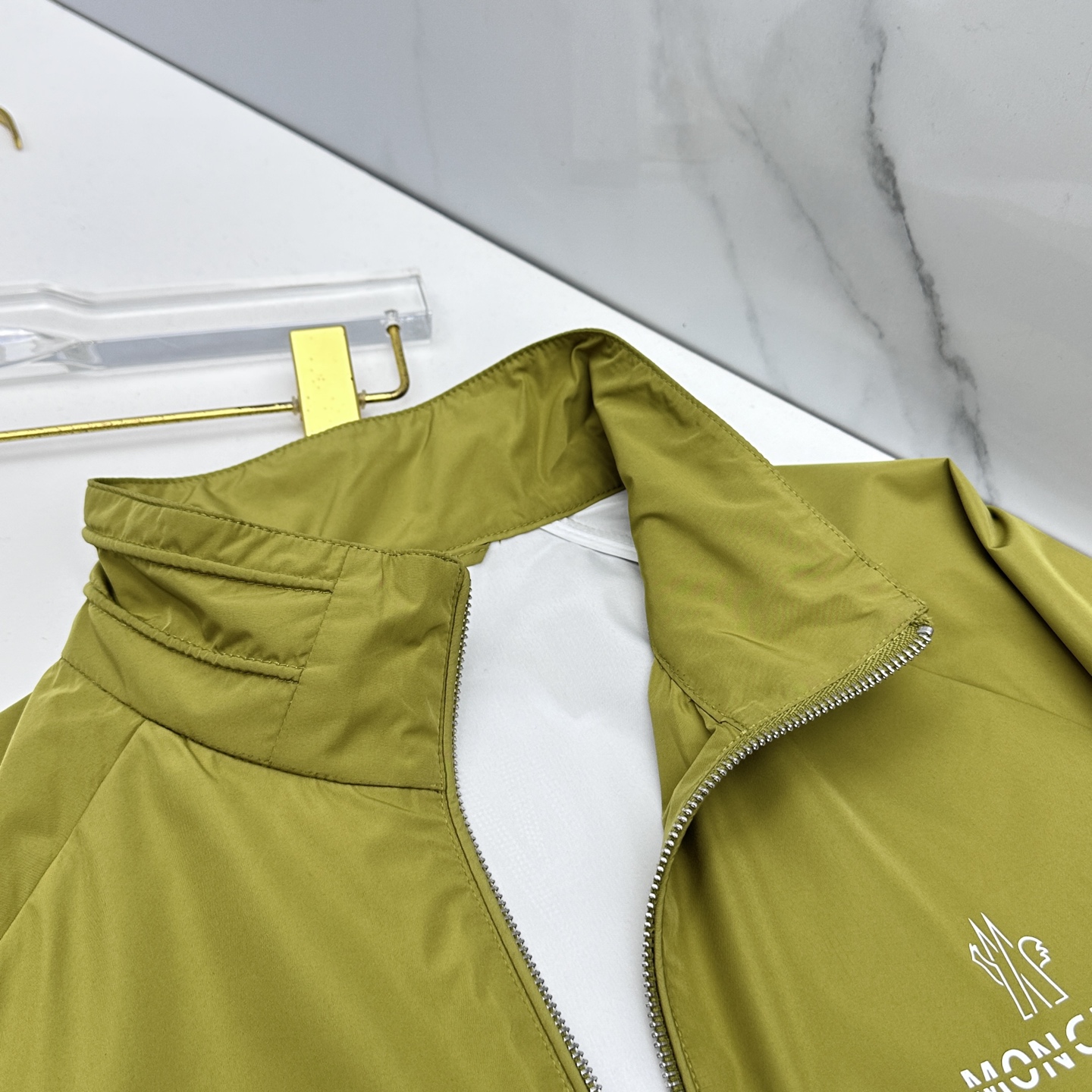 🆕Moncler蒙口 2026早春系列，最新时尚立领夹克外套.处处细节显工艺足够的高级 结构性剪裁的设计