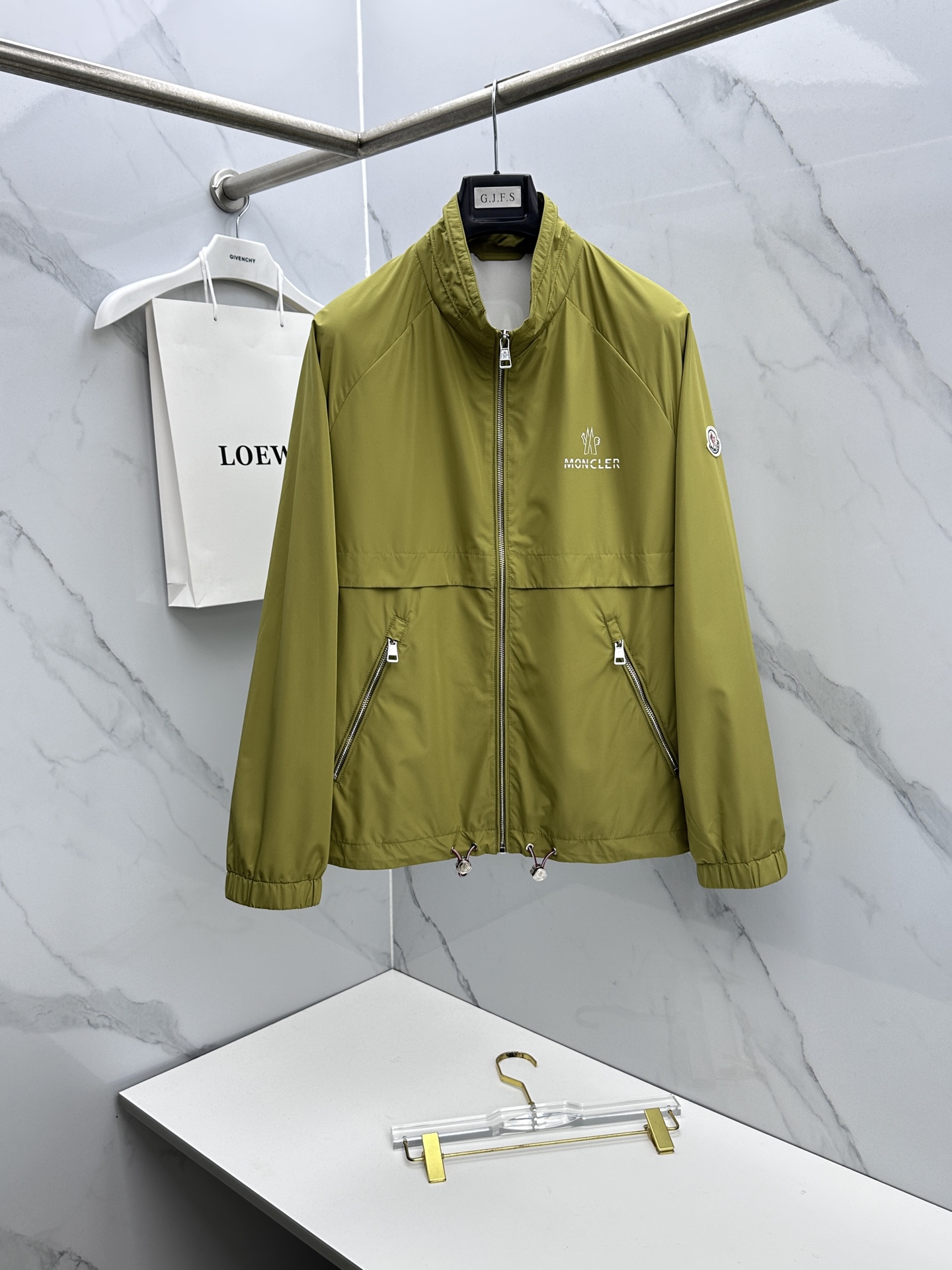 🆕Moncler蒙口 2026早春系列，最新时尚立领夹克外套.处处细节显工艺足够的高级 结构性剪裁的设计