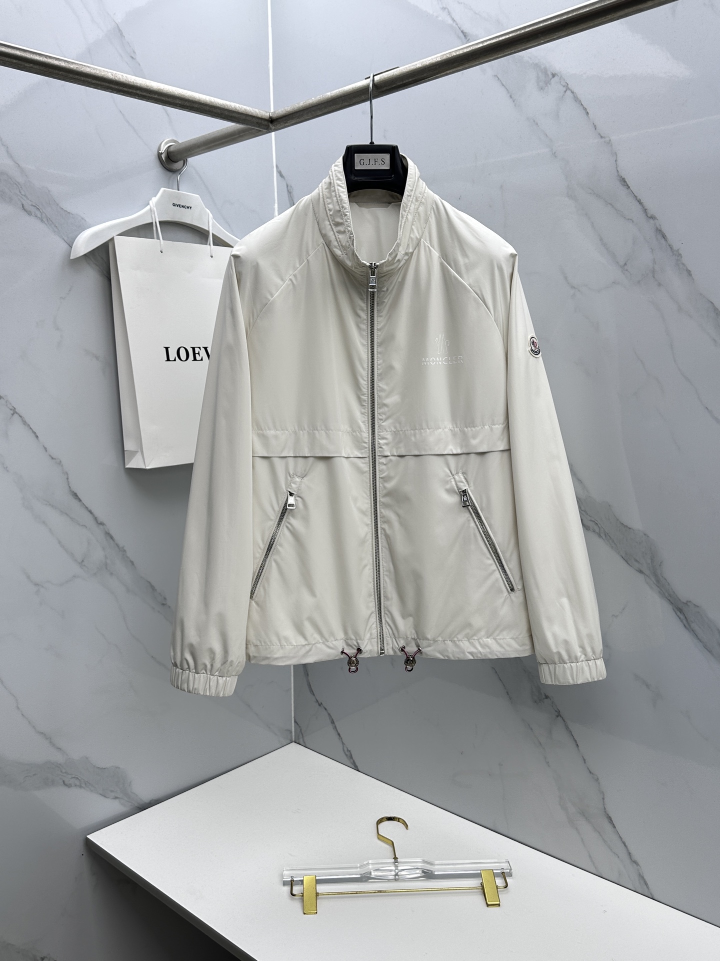 🆕Moncler蒙口 2026早春系列，最新时尚立领夹克外套.处处细节显工艺足够的高级 结构性剪裁的设计