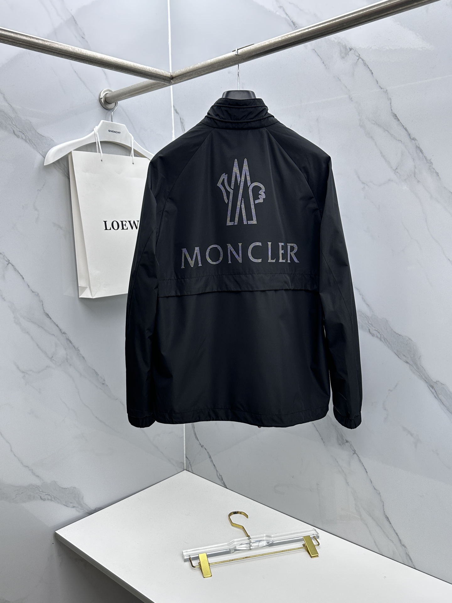 🆕Moncler蒙口 2026早春系列，最新时尚立领夹克外套.处处细节显工艺足够的高级 结构性剪裁的设计