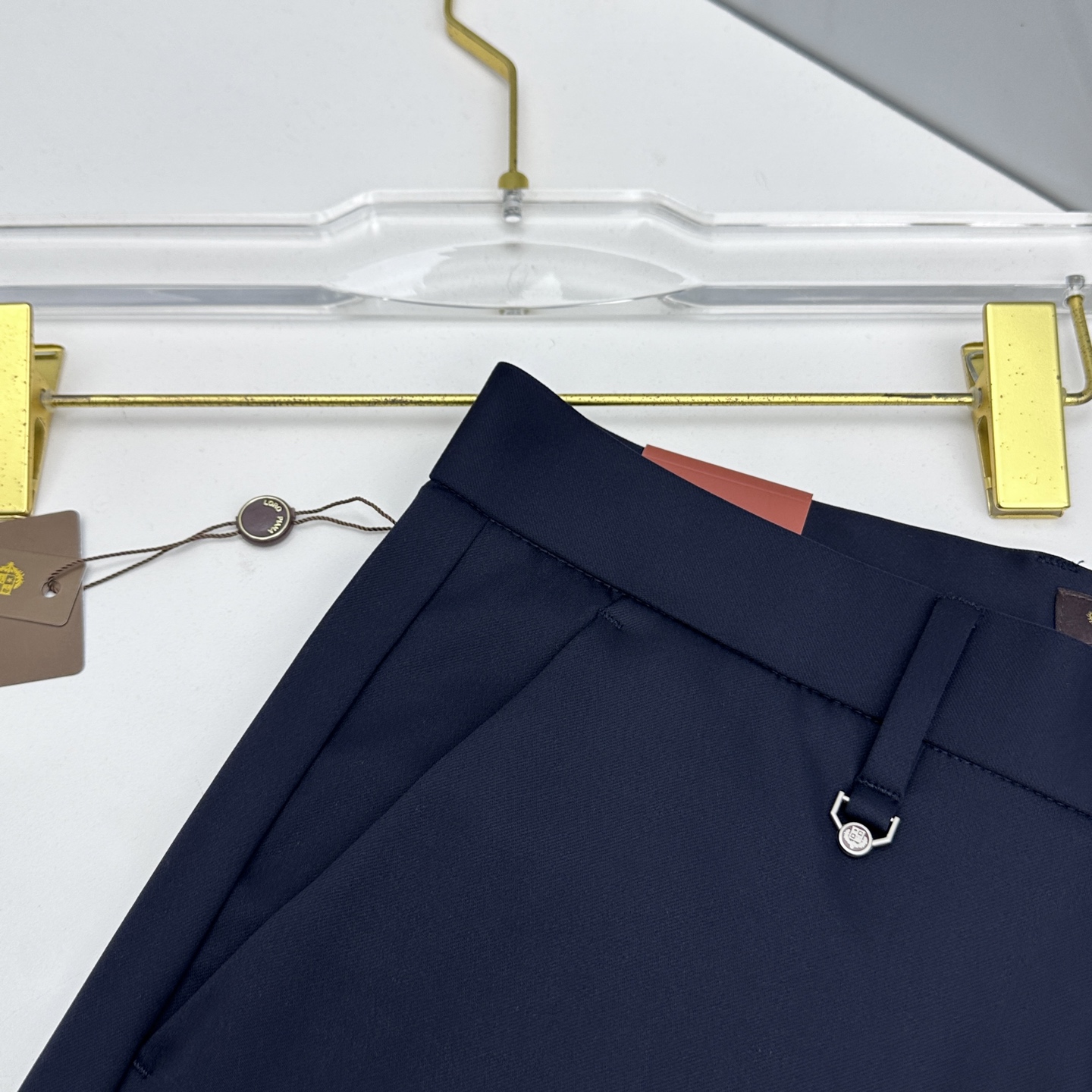 🆕Loro Piana 春夏新品休闲裤西裤，官网同步发售，裤身工艺设计，客供辅料、面料定制，柔软丝滑，代