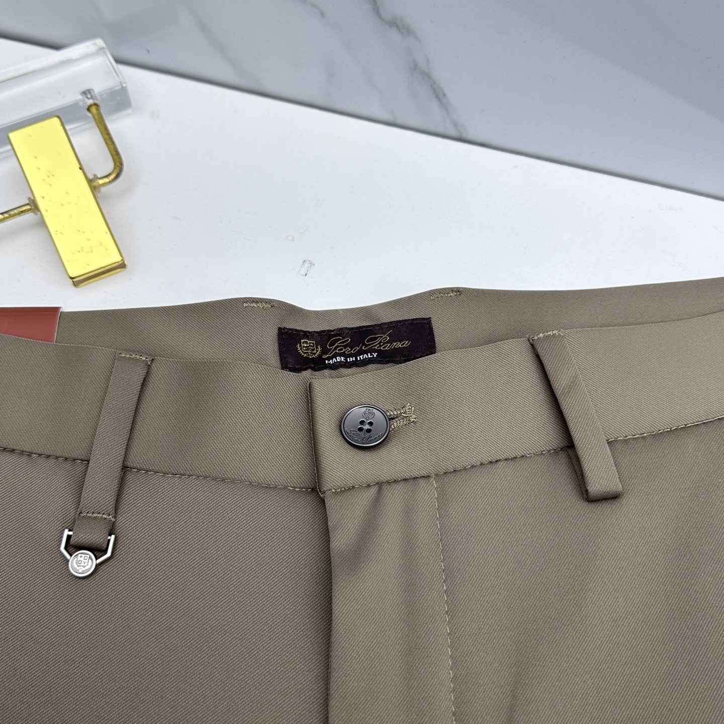 🆕Loro Piana 春夏新品休闲裤西裤，官网同步发售，裤身工艺设计，客供辅料、面料定制，柔软丝滑，代