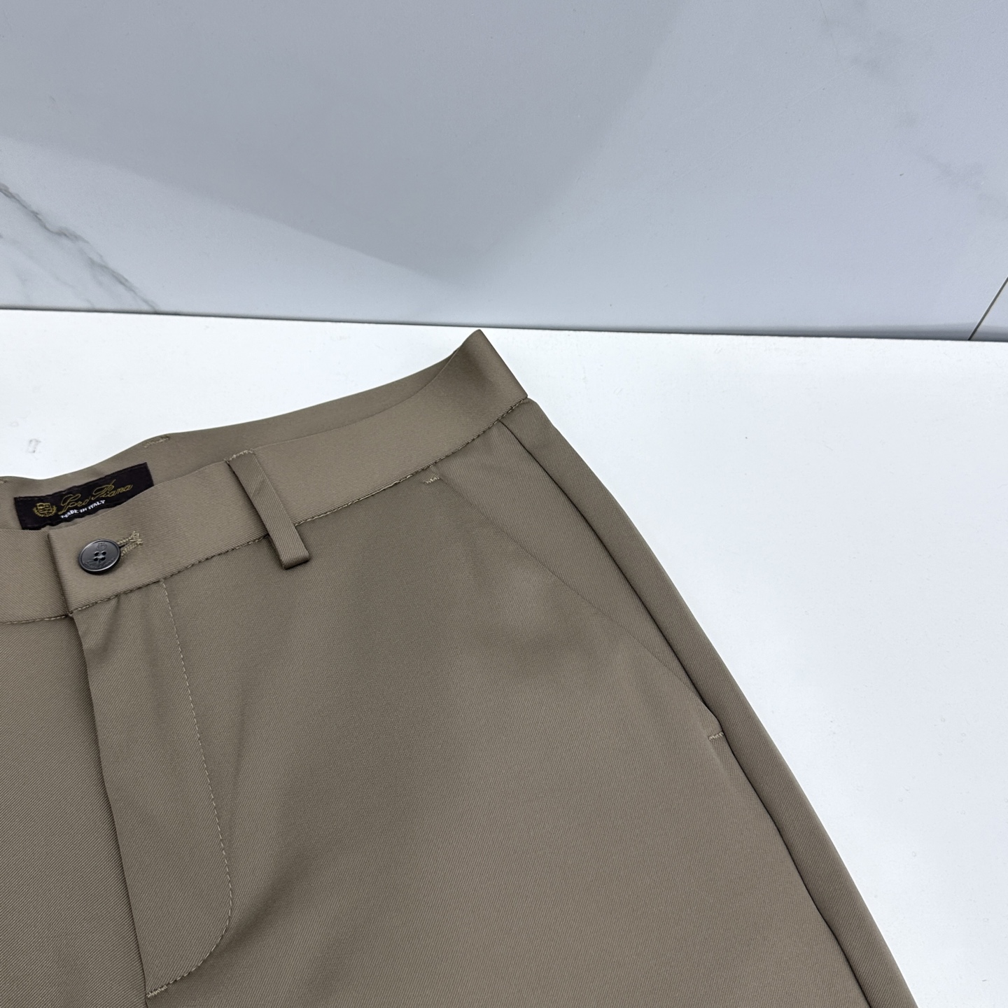 🆕Loro Piana 春夏新品休闲裤西裤，官网同步发售，裤身工艺设计，客供辅料、面料定制，柔软丝滑，代