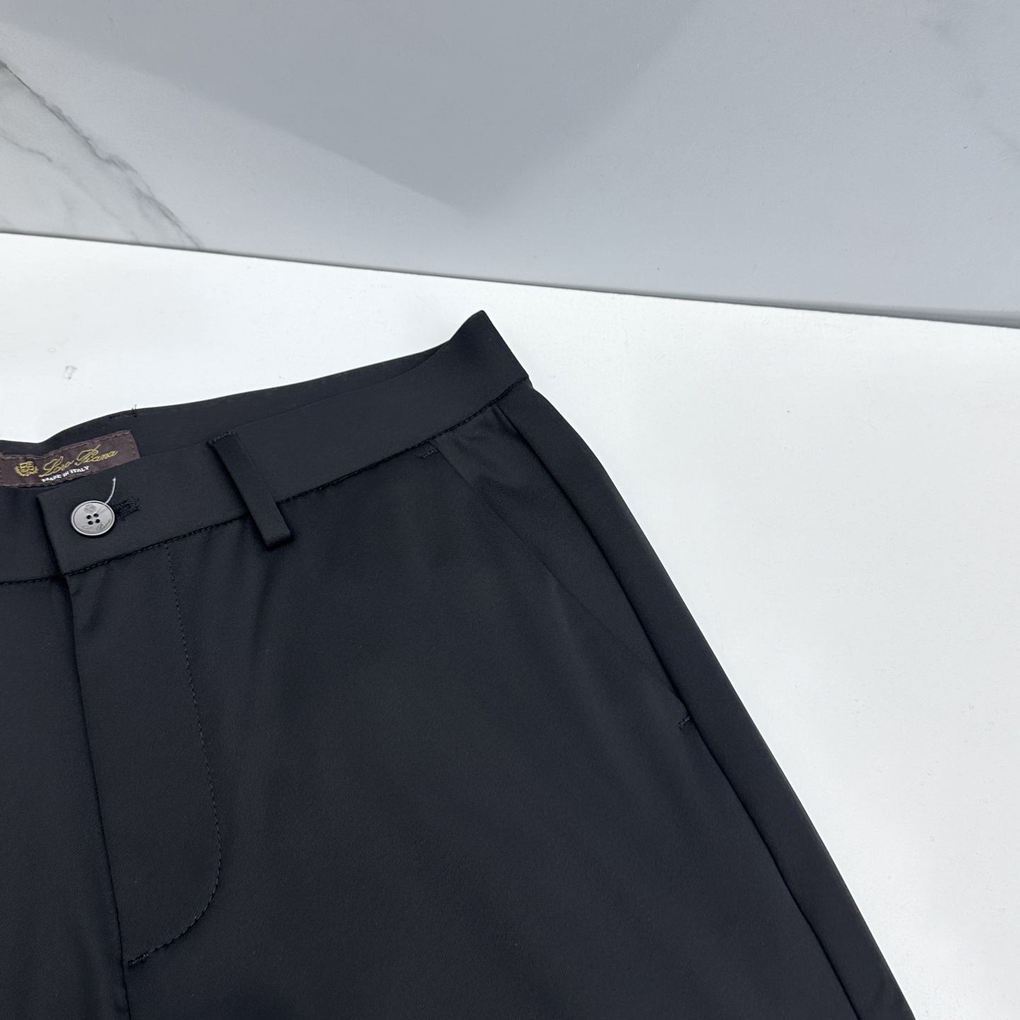 🆕Loro Piana 春夏新品休闲裤西裤，官网同步发售，裤身工艺设计，客供辅料、面料定制，柔软丝滑，代