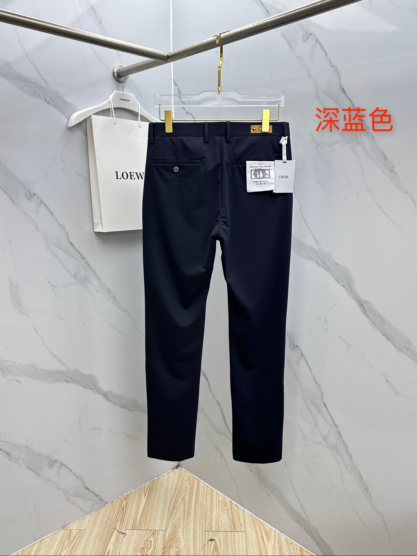 🆕Dior迪奥 春夏新品休闲西裤，官网同步发售，裤身工艺设计，橡筋抽绳裤腰，客供辅料、面料定制，柔软丝滑