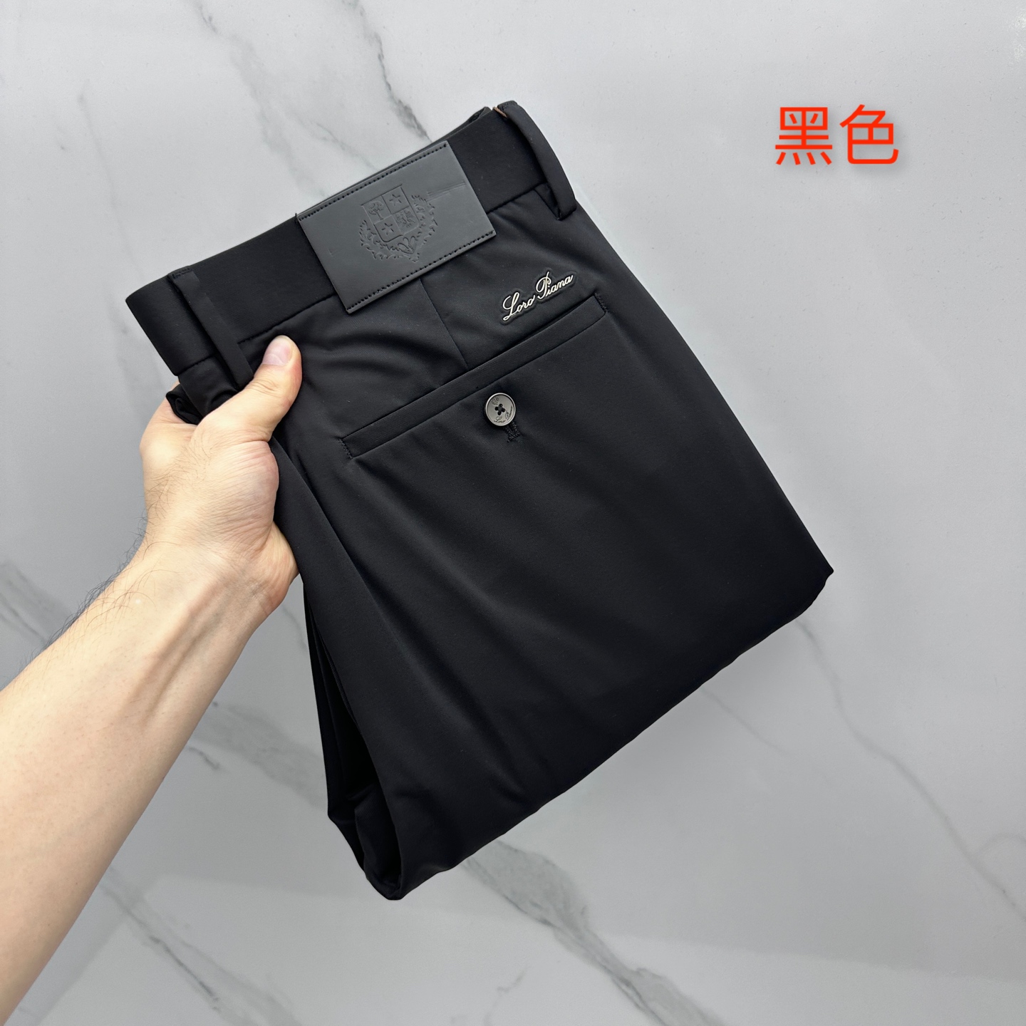 🆕Loro Piana 春夏新品休闲西裤，官网同步发售，裤身工艺设计，客供辅料、面料定制，柔软丝滑，代工