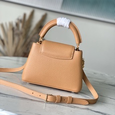-50🔸特级精品🔸动态芯片🔸M28713/M48865金棕豹纹串珠款🔸本款Sunbeam系列Capucines手袋焕新尺 -50🔸特级精品🔸动态芯片🔸M28713/M48865金棕豹纹串珠款🔸本款Sunbeam系列Capucines手袋焕新尺