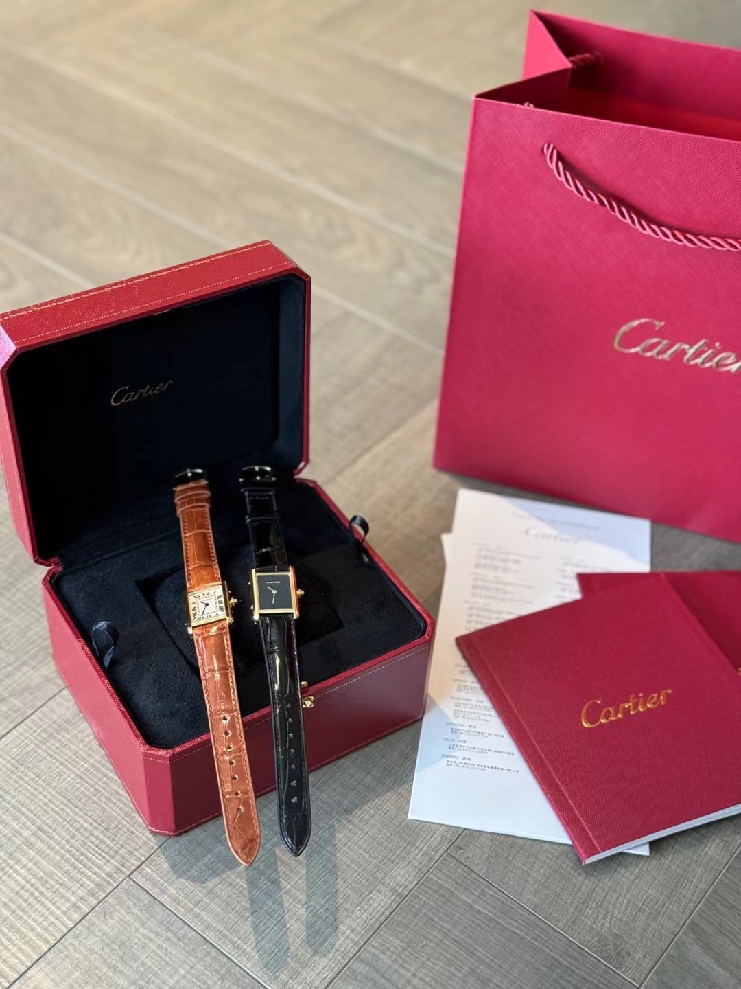 NO:390987,Want to be timeless forever!  !  !  Then choose the card location!  TANK was born in 1917 and is the most famous Carteya!  The most important watch!  How important is it!  If Cartierya has only retained one watch from ancient times to the present, then it must be a tank!  ,19860909想要永远不过时！！！ 那么就选卡地ya这个！ TANK1917年诞生的,是卡地ya最著名！ 最重要的手表！重要到什么地步！如果卡地ya从古至今全阵容,只保留一只手表,那么肯定是坦克！,,Watch