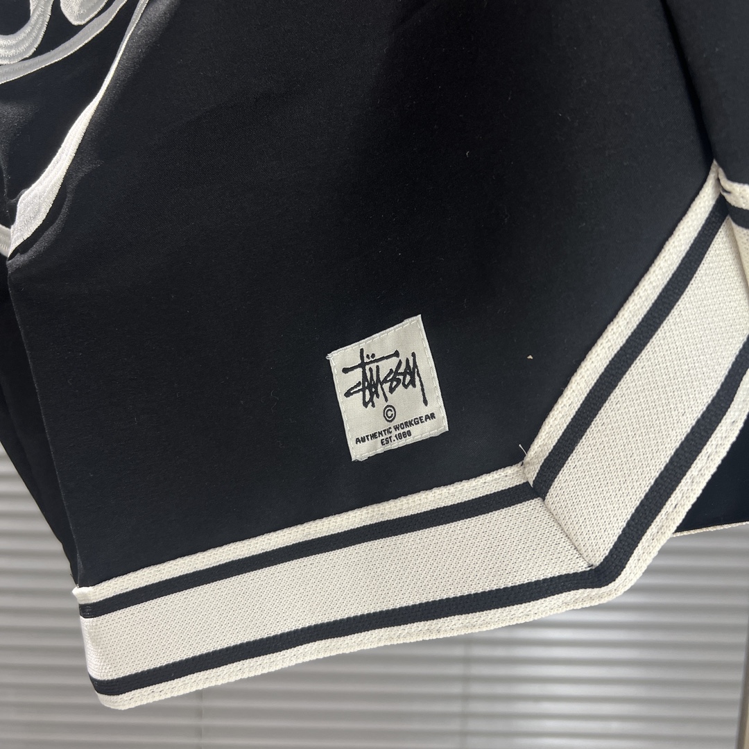 Stussy 2024FW Collection: Big Logo Embroidered Shorts for Summer Tour - 图片 7