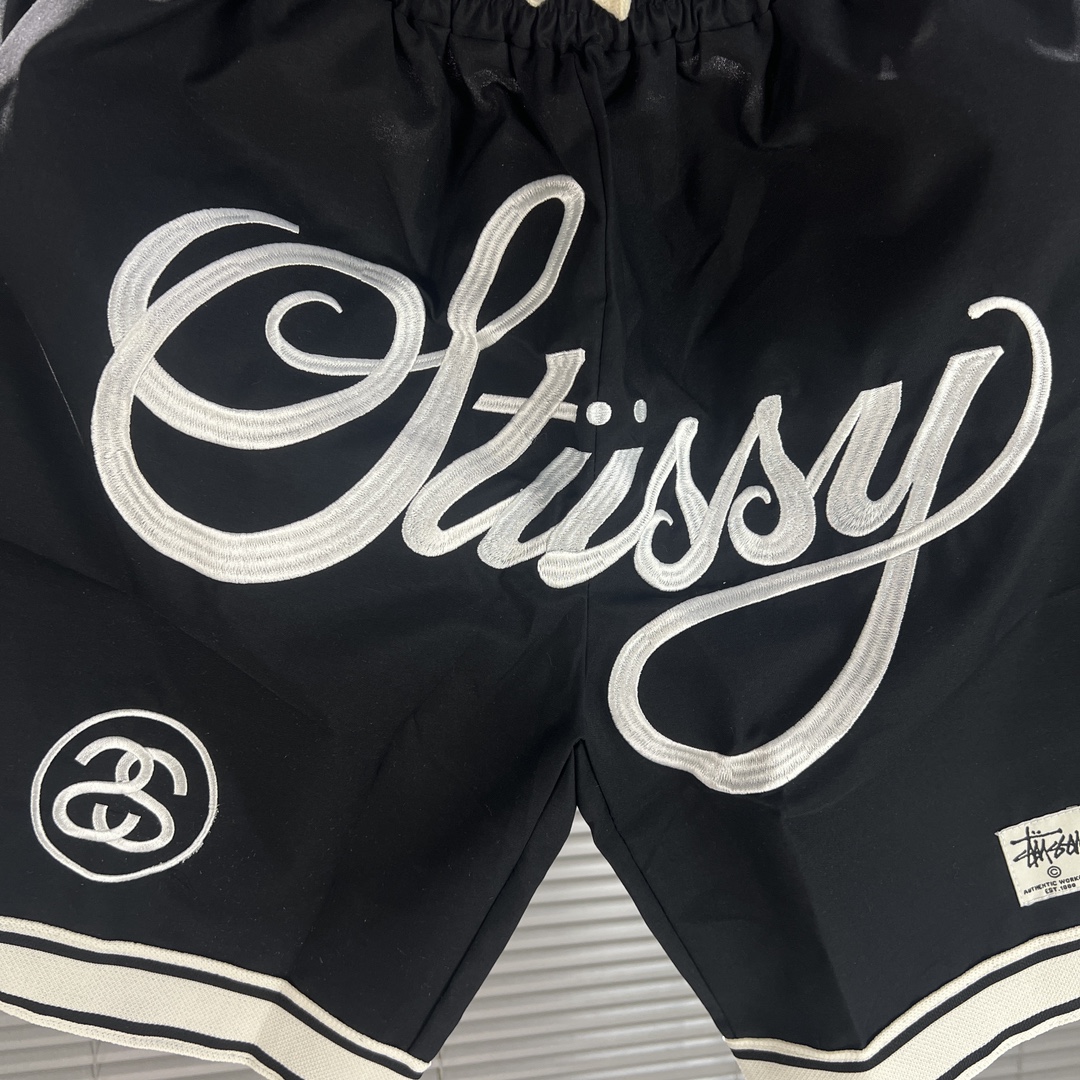 Stussy 2024FW Collection: Big Logo Embroidered Shorts for Summer Tour - 图片 5
