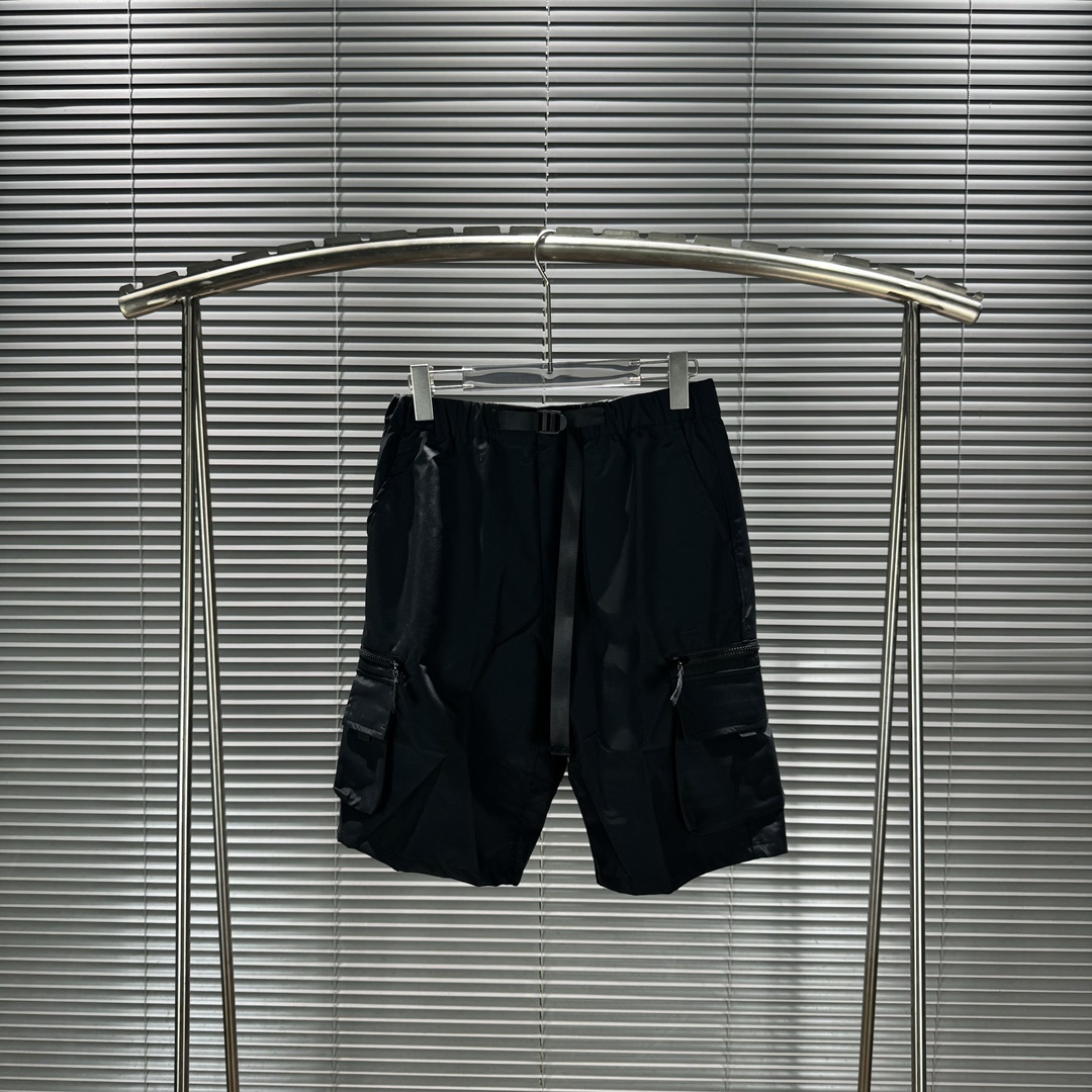 “CDA#C23 Top Version Carhartt WiM Reflective Shorts with Customized Comfort and Ventilation” - 图片 5