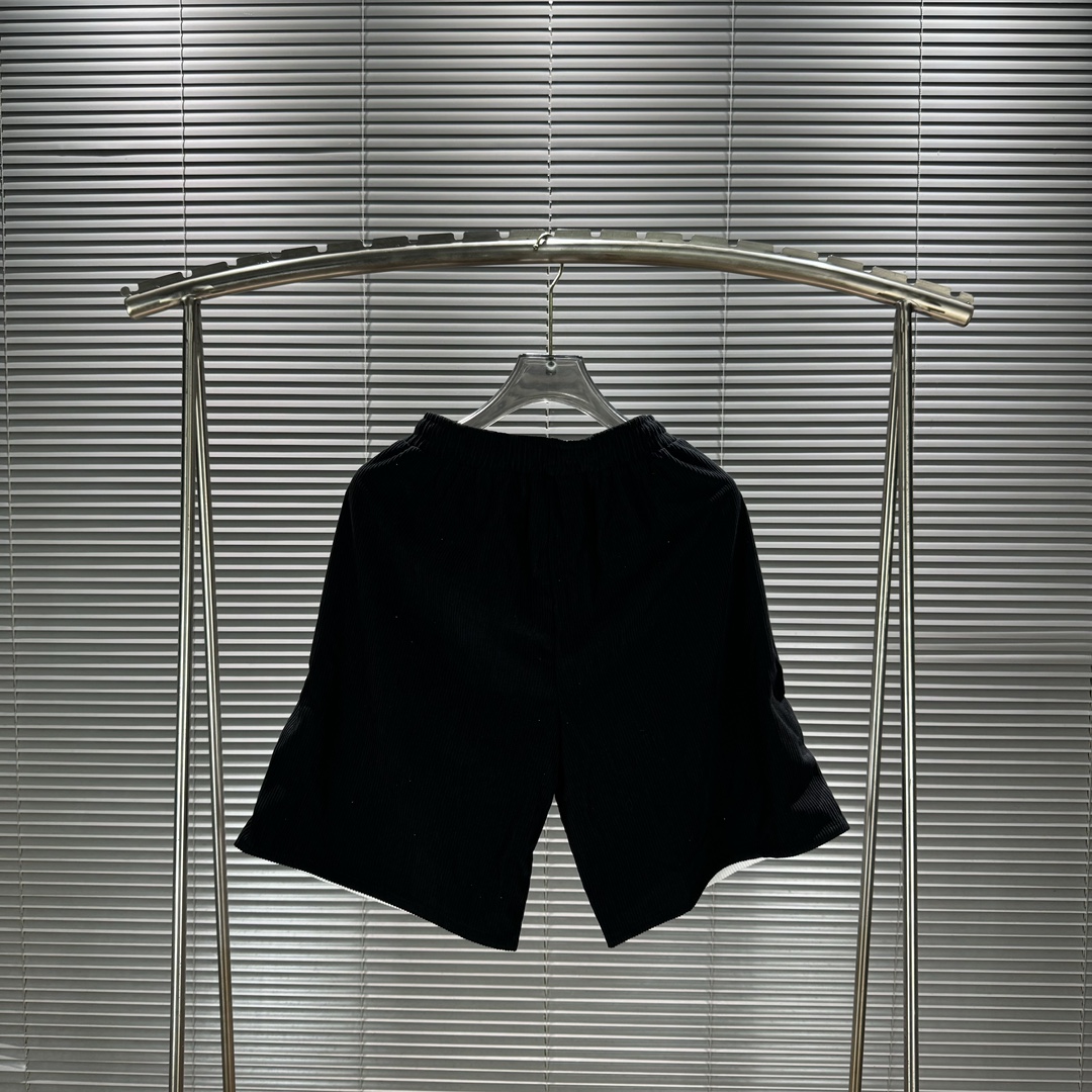 Stussy 2024FW High Street Five-Minute Shorts with Flames Embroidery in Black and White - 图片 3