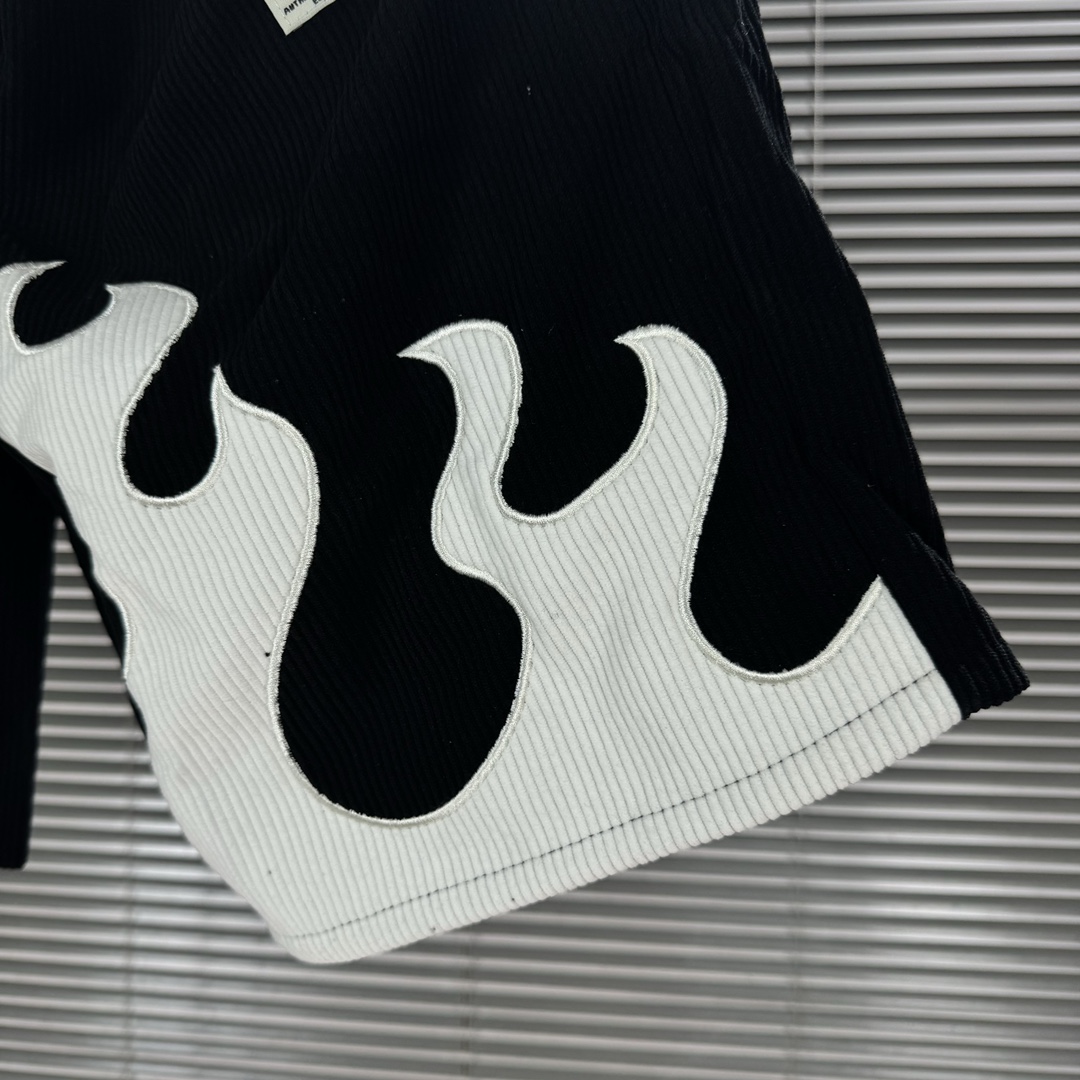 Stussy 2024FW High Street Five-Minute Shorts with Flames Embroidery in Black and White - 图片 7