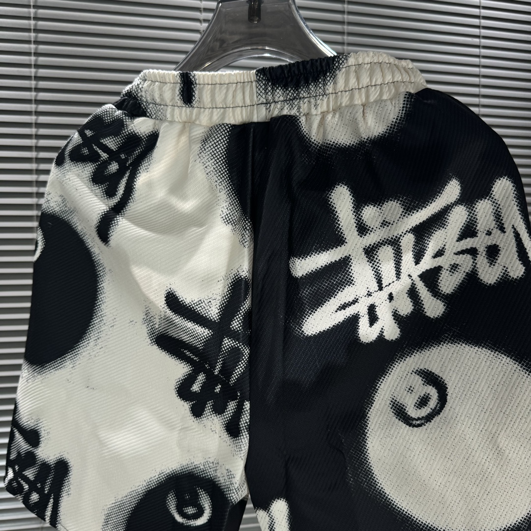 Stussy Black Eight Logo Shorts: Classic American Design, High-Quality Cotton, Digital Print. - 图片 8