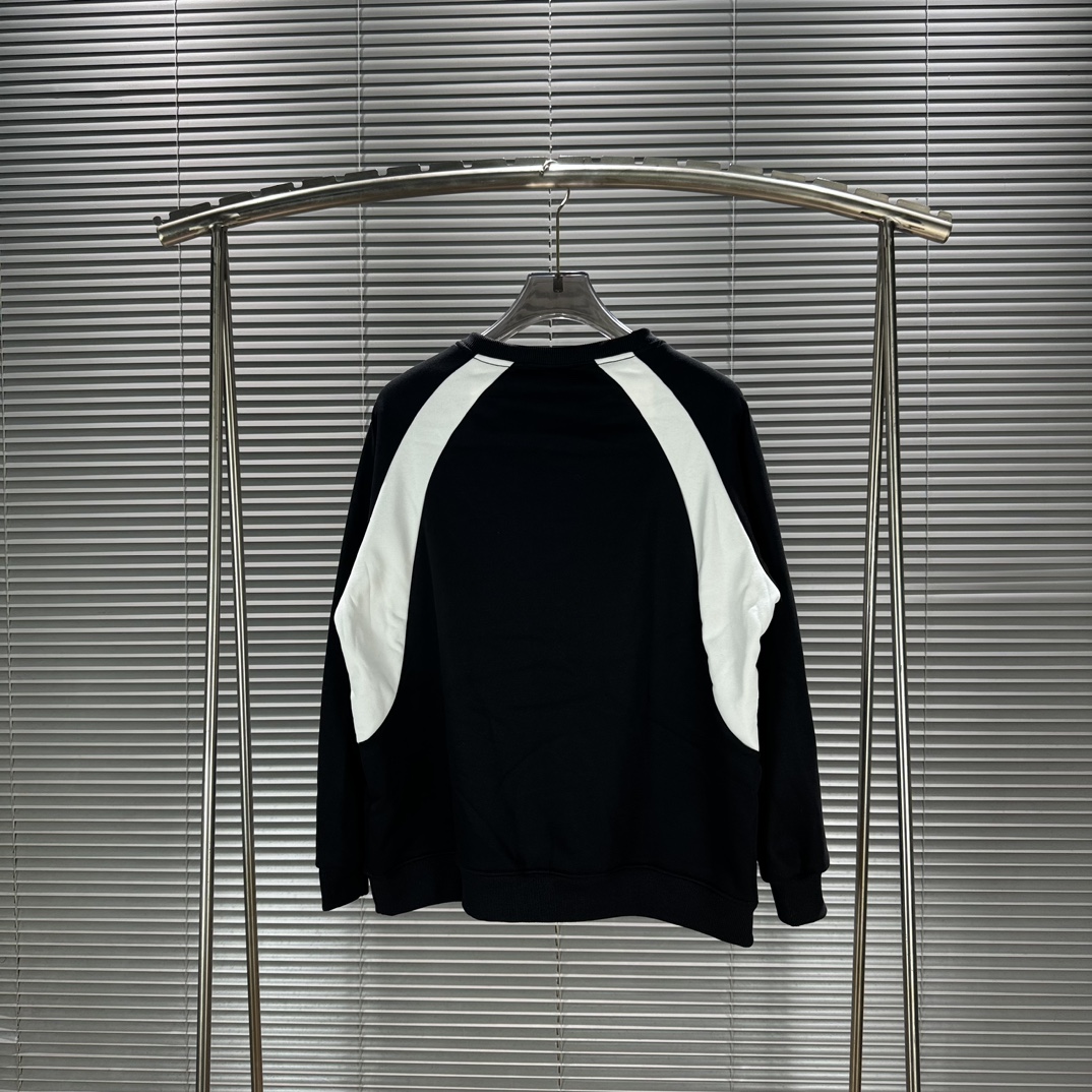 Fashionable Embroidered Velvet Coats for Oversize Couples – CDA#B121 - 图片 5