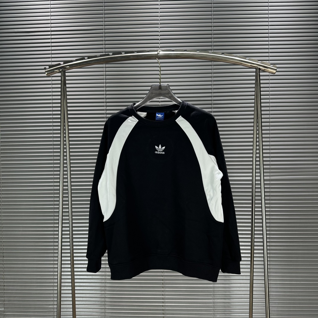 Fashionable Embroidered Velvet Coats for Oversize Couples – CDA#B121 - 图片 4
