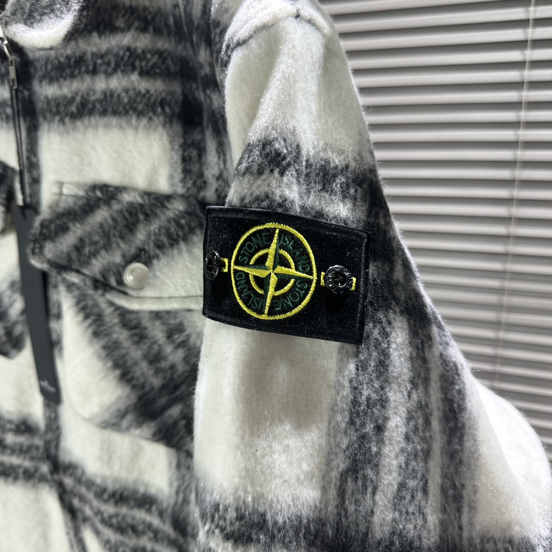 Stone Island 23FW Black & White Skin Jacket: Hot Trend for All Genders - 图片 7