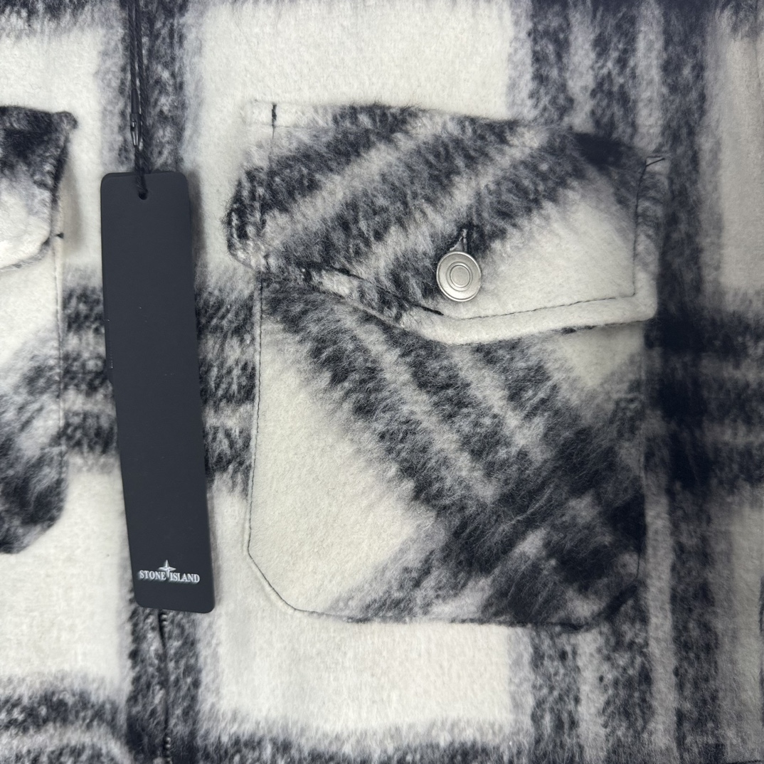 Stone Island 23FW Black & White Skin Jacket: Hot Trend for All Genders - 图片 6