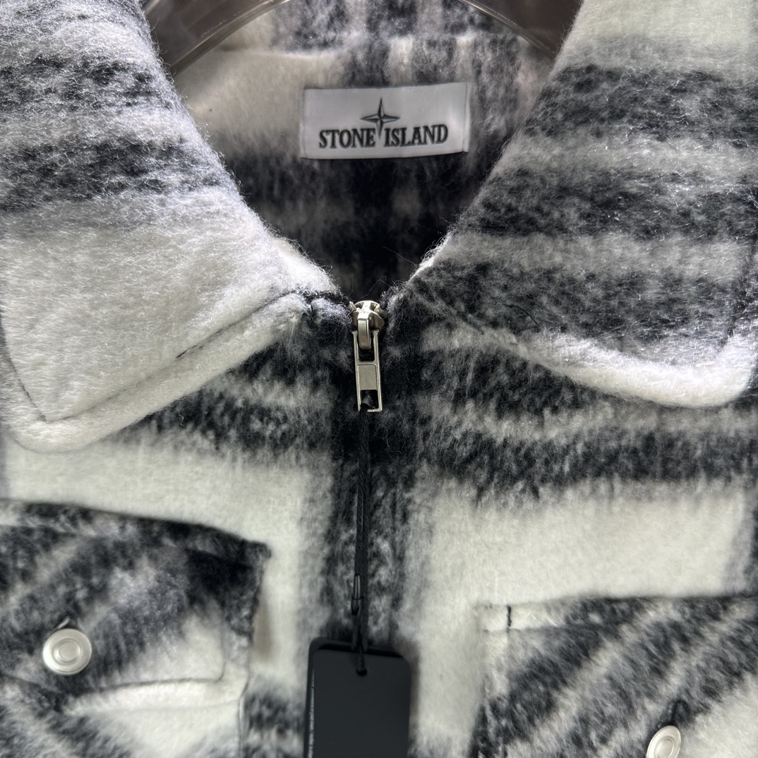 Stone Island 23FW Black & White Skin Jacket: Hot Trend for All Genders - 图片 5