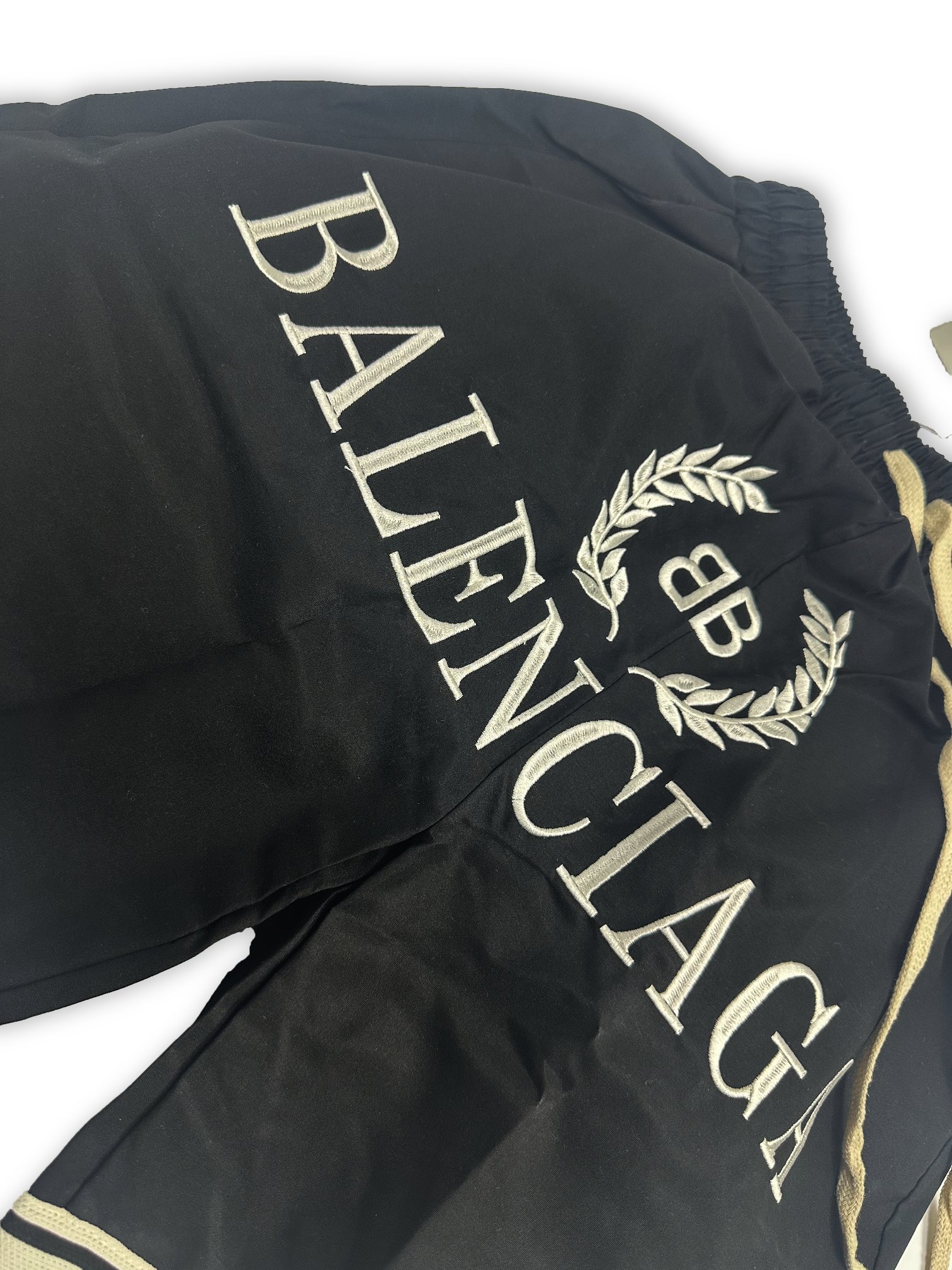 Balenciaga 24Fw Black Oversized Stereo Cutting Pants with Embroidery – Sizes M to XL - 图片 3