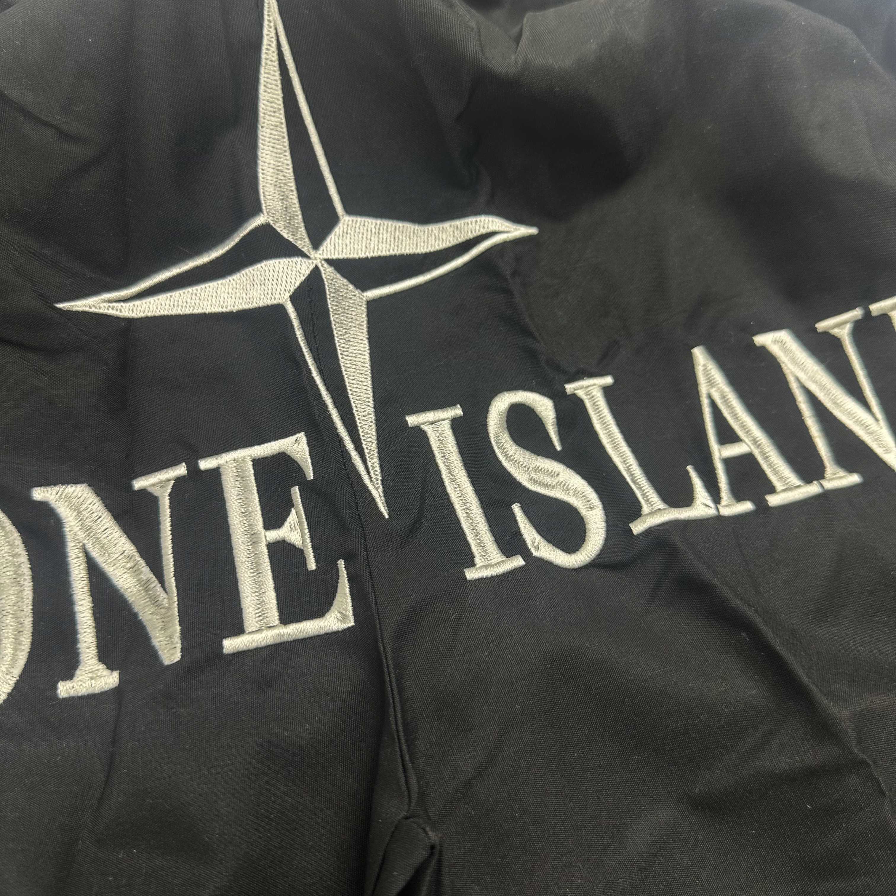 Stone Island 2024Fw Black-and-White Embroidery Logo Shorts, Oversized, Custom Cotton Belt - 图片 3