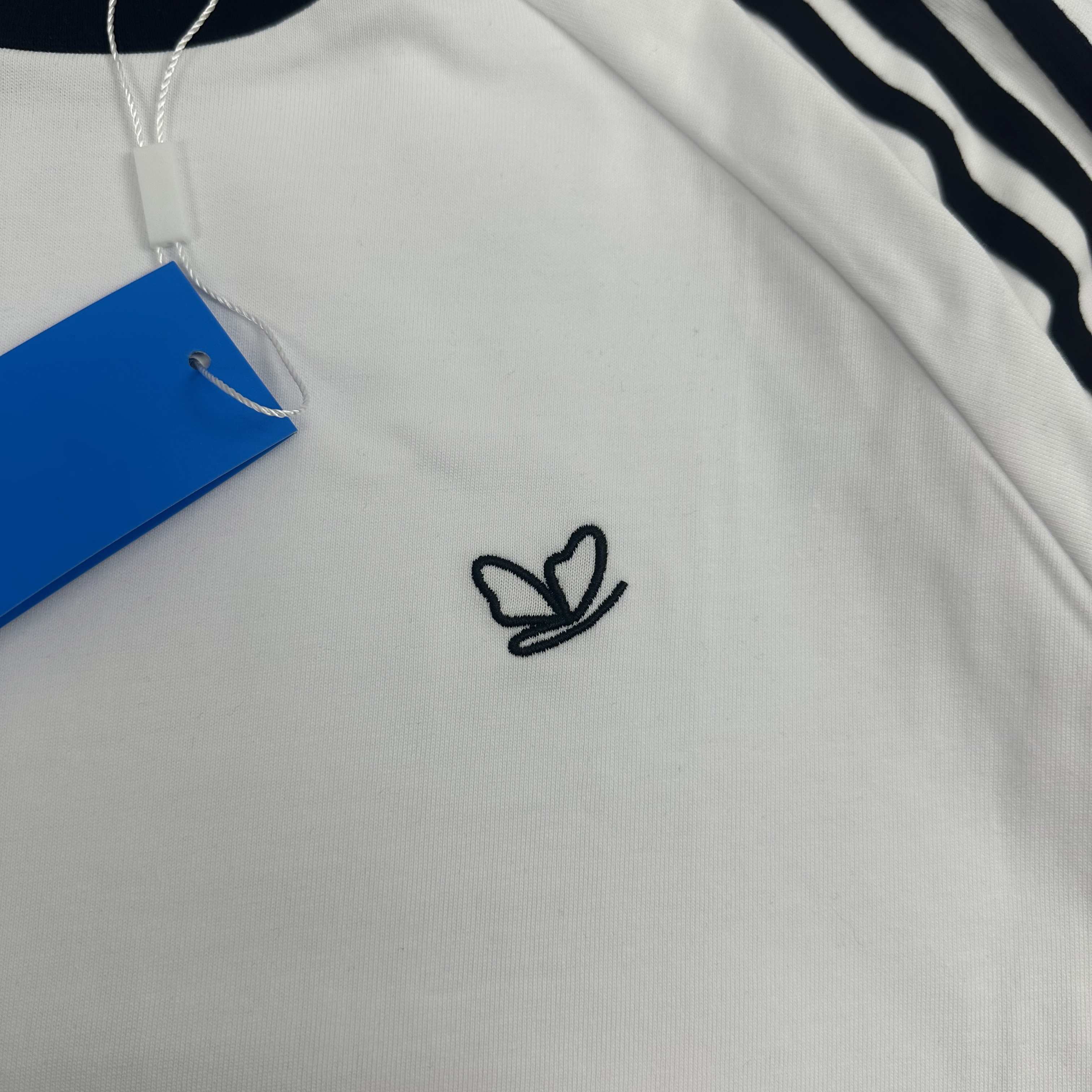 Classic Three-Leaf Long Sleeve Shirt Collection with White Background - 图片 7