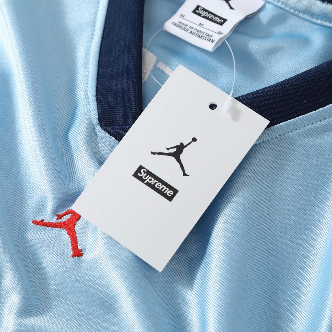 Custom Supreme x AJ Jordan Basketball Suit with Gold-Light Silk and High-Quality Embroidery - 图片 9