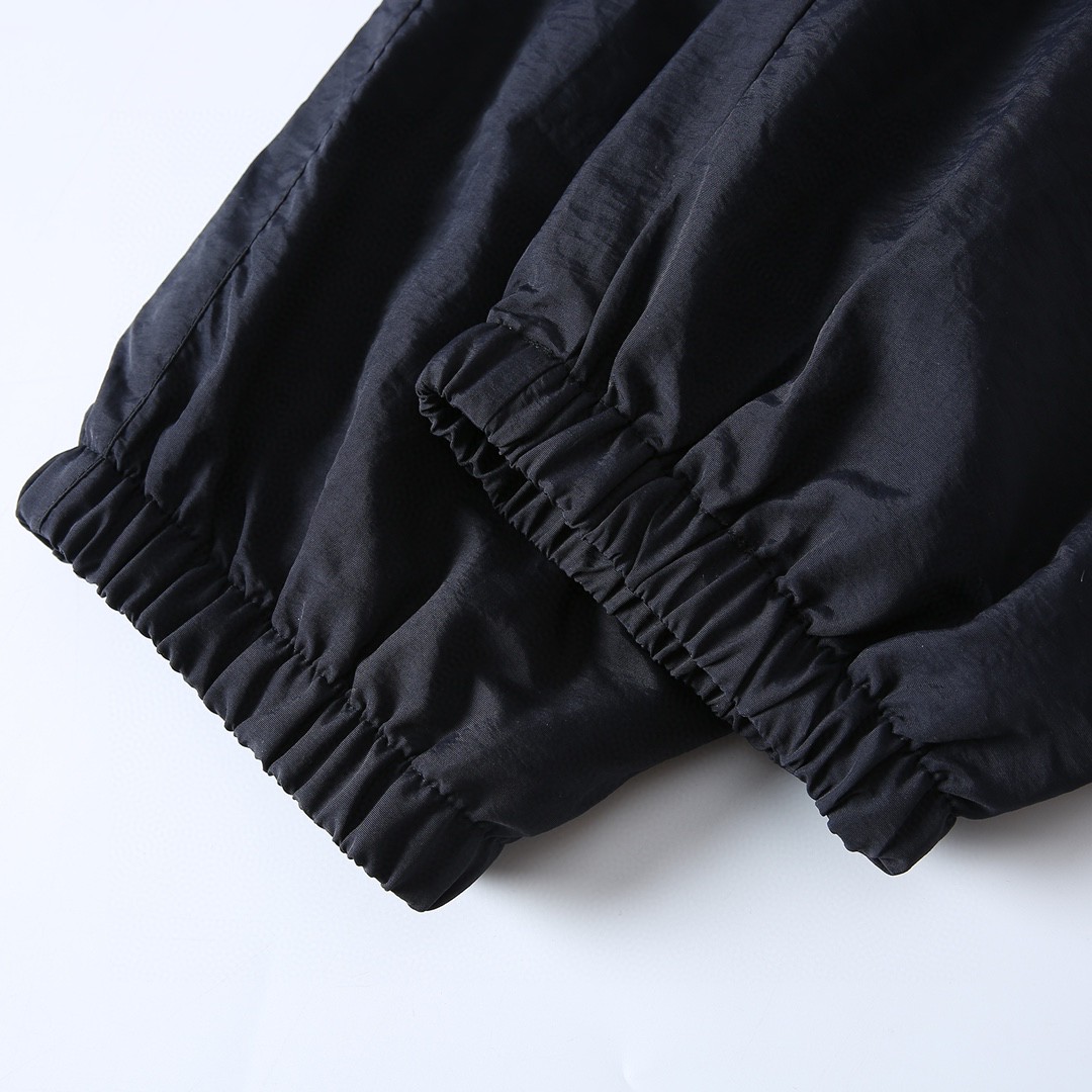 Supreme x DUCATI Ducadi United Track Pants Collection Overview - 图片 8