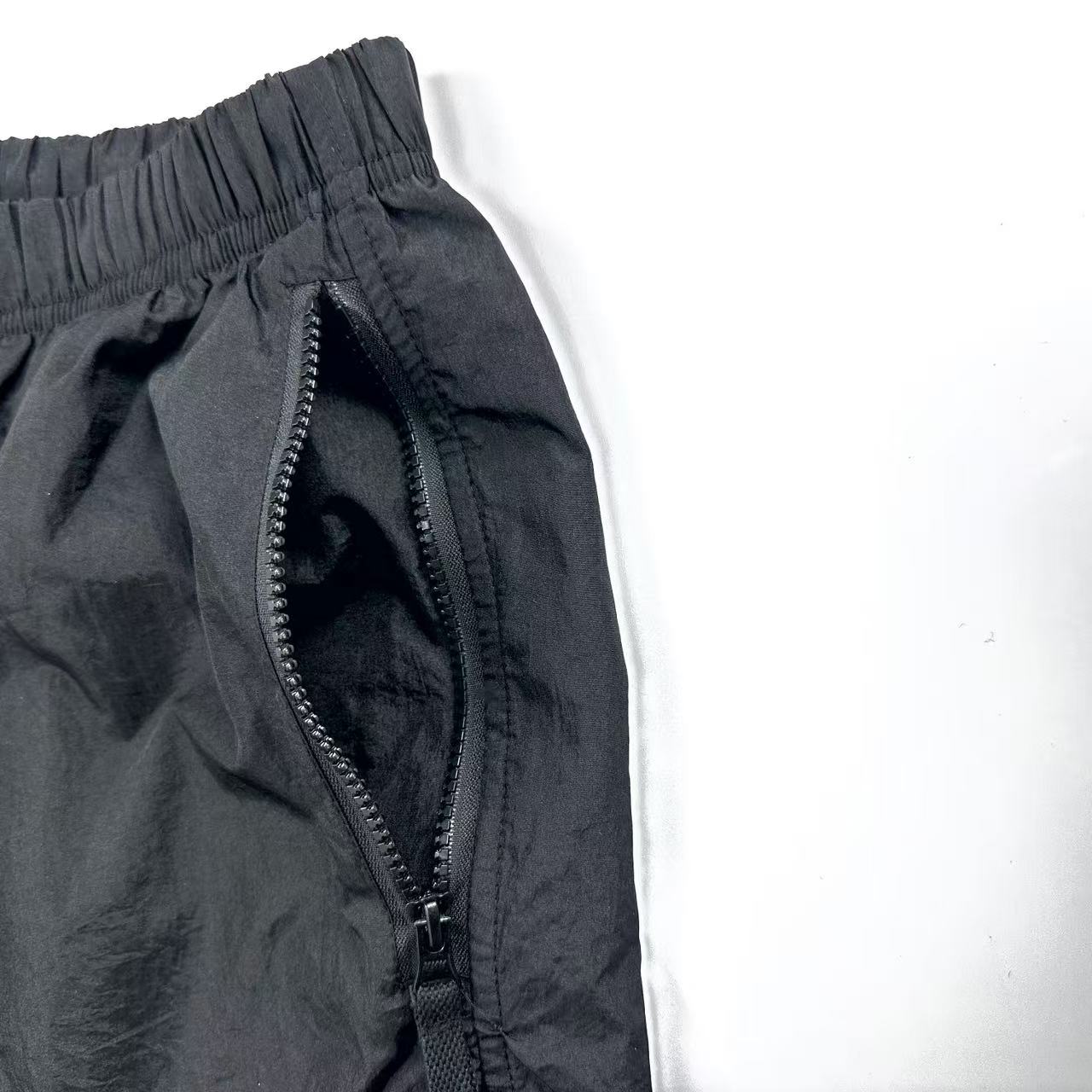 Stone Island Metal Nylon Jacket: Classic Badge, Bold Design, Water Repellent, Various Sizes. - 图片 7
