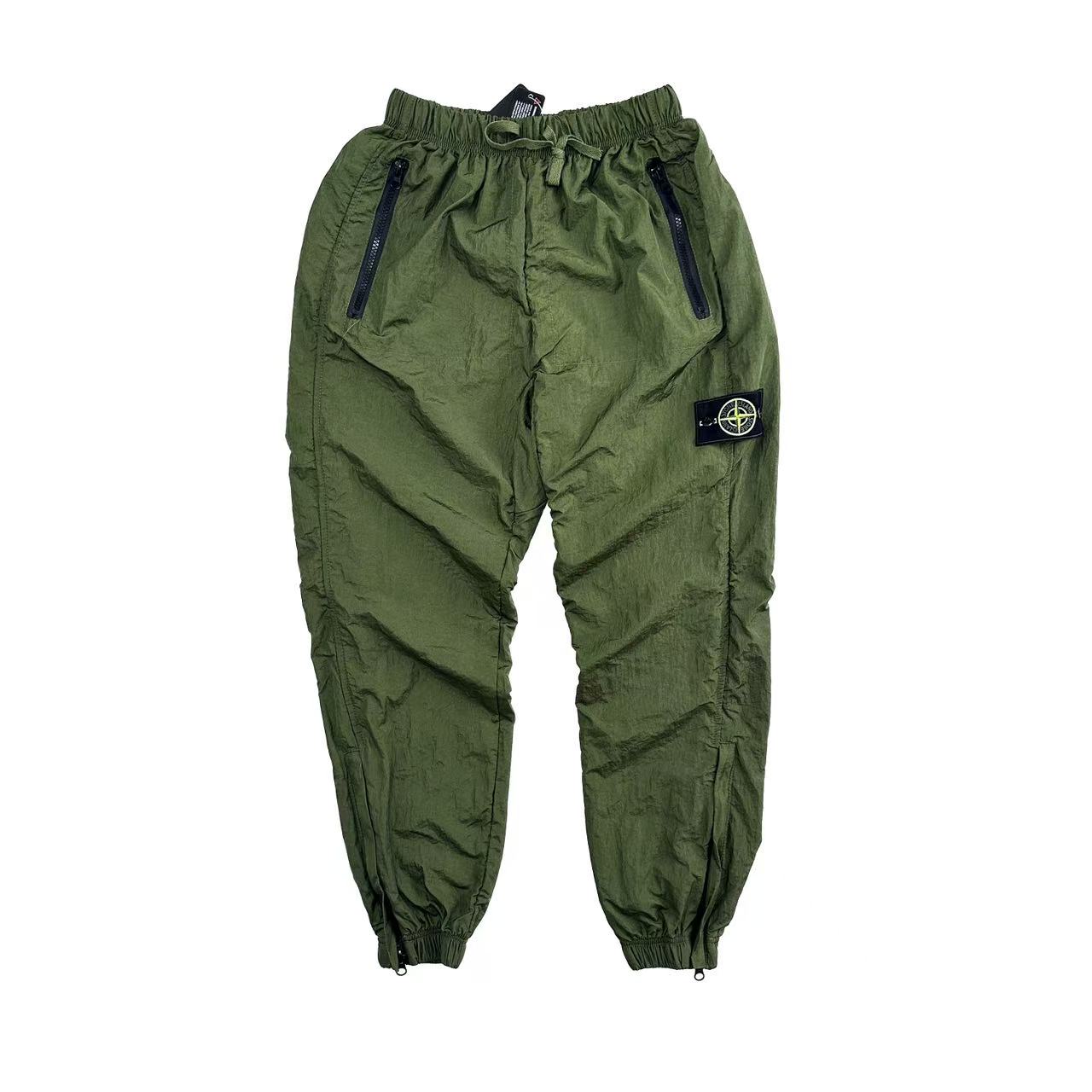 Stone Island Metal Nylon Jacket: Classic Badge, Bold Design, Water Repellent, Various Sizes. - 图片 5