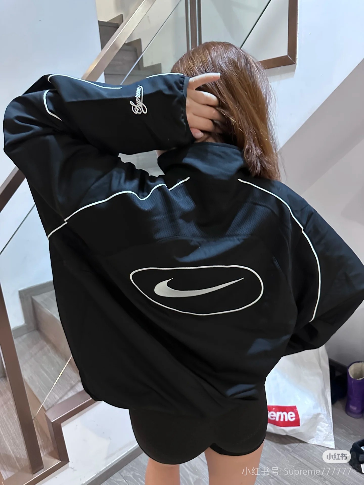 Supreme x Nike SS25 Track Jacket Embroidered Logo Zip Up Unisex Black 4 a1745678013909 8643