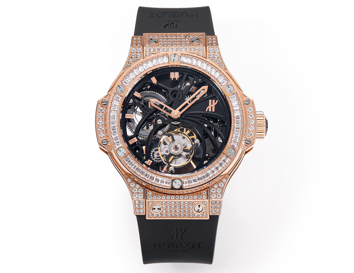 NO:392800,Hengbao Hublot.V4 upgraded version (upgrade as follows: the original shell cover is used to mold the shell body, and the side ears are no longer used plastic. It is matched with the upgraded true tourbillon heart to strengthen shock resistance, solving the problem of 'not high stitching degree and gaps, and high movement rework rate' of the ordinary version of the market. 90 restores the original structure, one to one size, laminated sapphire crystal watch mirror and synchronous rubber bottom cowhide strap, which further highlights the texture that is different from small factories.) The specific selling points can be summarized as 'six high elements' 1. High precision - the real tourbillon movement, high grade and stable 2. High stitching - the ring mouth, shell body, and bottom cover are tightly and seamlessly spliced. The side ears are upgraded for this time, using steel structure to distinguish the market plastic!  3. High restore - 90 restore original structure, one to one size 4. High shock resistance - the movement strengthens shock resistance, breaks through the principle, and the rework rate is extremely low!  5. High strength - the lens uses scratch-resistant sapphire + polyethylene explosion-proof film, which can withstand strong impacts; 6. High appearance - the cool appearance is full of shape, full of hollow movement, and the mechanical feel of the gears!  HUBLOT Big Bang Men's Series BIG BANG Watch Worth Owned, Cowhide19860909恒宝Hublot.V4升级版（升级如下升级使用原装壳套起模壳身,侧耳不再使用塑料,搭配升级版真陀飞轮心脏,加强防震,解决了市场普通版本“缝合度不高有缝隙、机芯返修率高”的问题,90还原原装构架,一比一尺寸,层压蓝宝石水晶表镜以及同步橡胶底牛皮表带,更突显了区别于小厂的质感.） 具体卖点可以归纳为“六高元素” 1、高精准——真陀飞轮机芯,档次高又稳定 2、高缝合——圈口、壳身、底盖三者紧密无缝拼接,本次升级侧耳使用钢构造,区别市场塑料！ 3、高还原——90还原原装构架,一比一尺寸 4、高抗震——机芯加强防震,突破原理,返修率超低！ 5、高强度——镜片采用防刮蓝宝石+聚乙烯防爆膜,可承受强烈撞击； 6、高颜值——酷炫的外形逼格满满,全镂空机芯,满满的齿轮机械感爆棚！ HUBLOT大爆炸男士系列BIG BANG腕表值得拥有,,cowhide,Watch