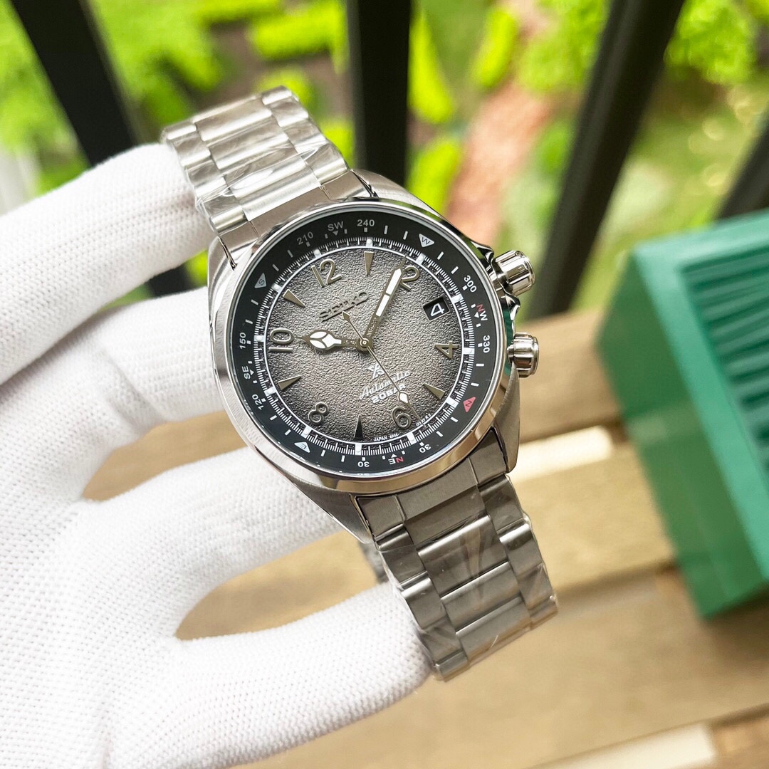 Super-SEIKO Mountaineer Mechanical Watch: Features, Materials, and Waterproof Depth - 图片 4
