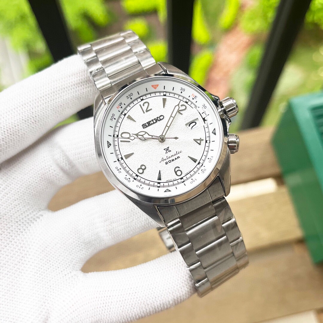 Super-SEIKO Mountaineer Mechanical Watch: Features, Materials, and Waterproof Depth - 图片 5