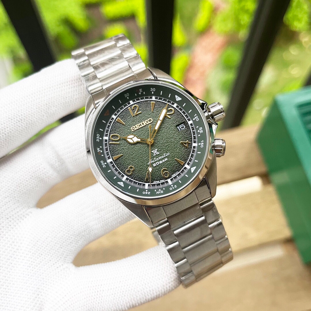 Super-SEIKO Mountaineer Mechanical Watch: Features, Materials, and Waterproof Depth - 图片 2