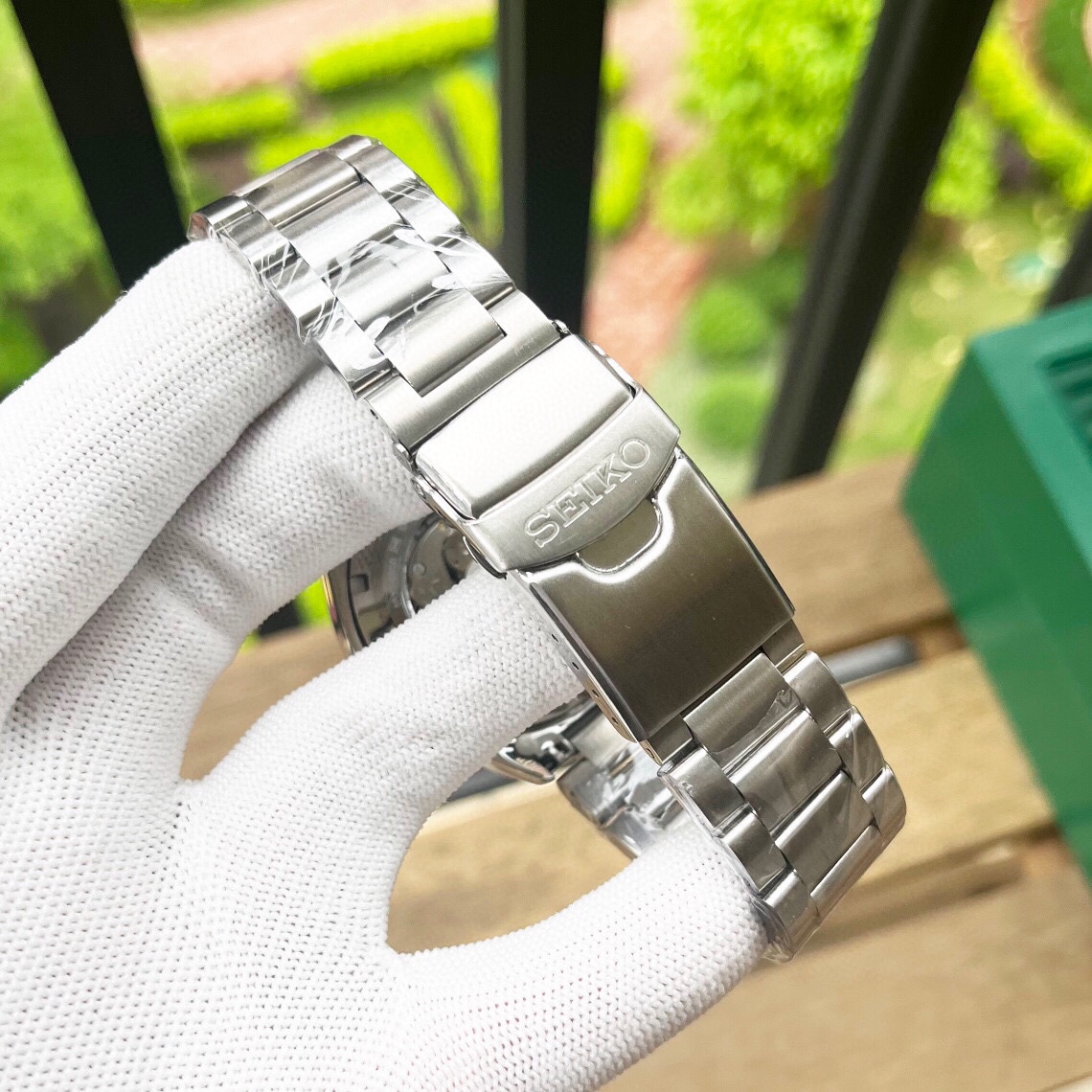 Super-SEIKO Mountaineer Mechanical Watch: Features, Materials, and Waterproof Depth - 图片 8